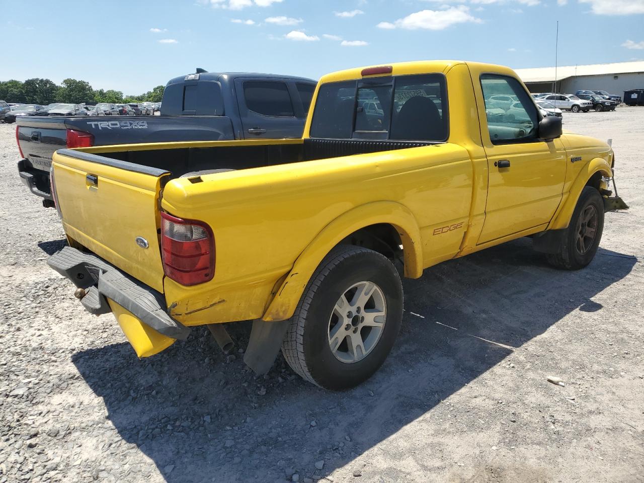 Photo 2 VIN: 1FTYR10U12TA68584 - FORD RANGER 