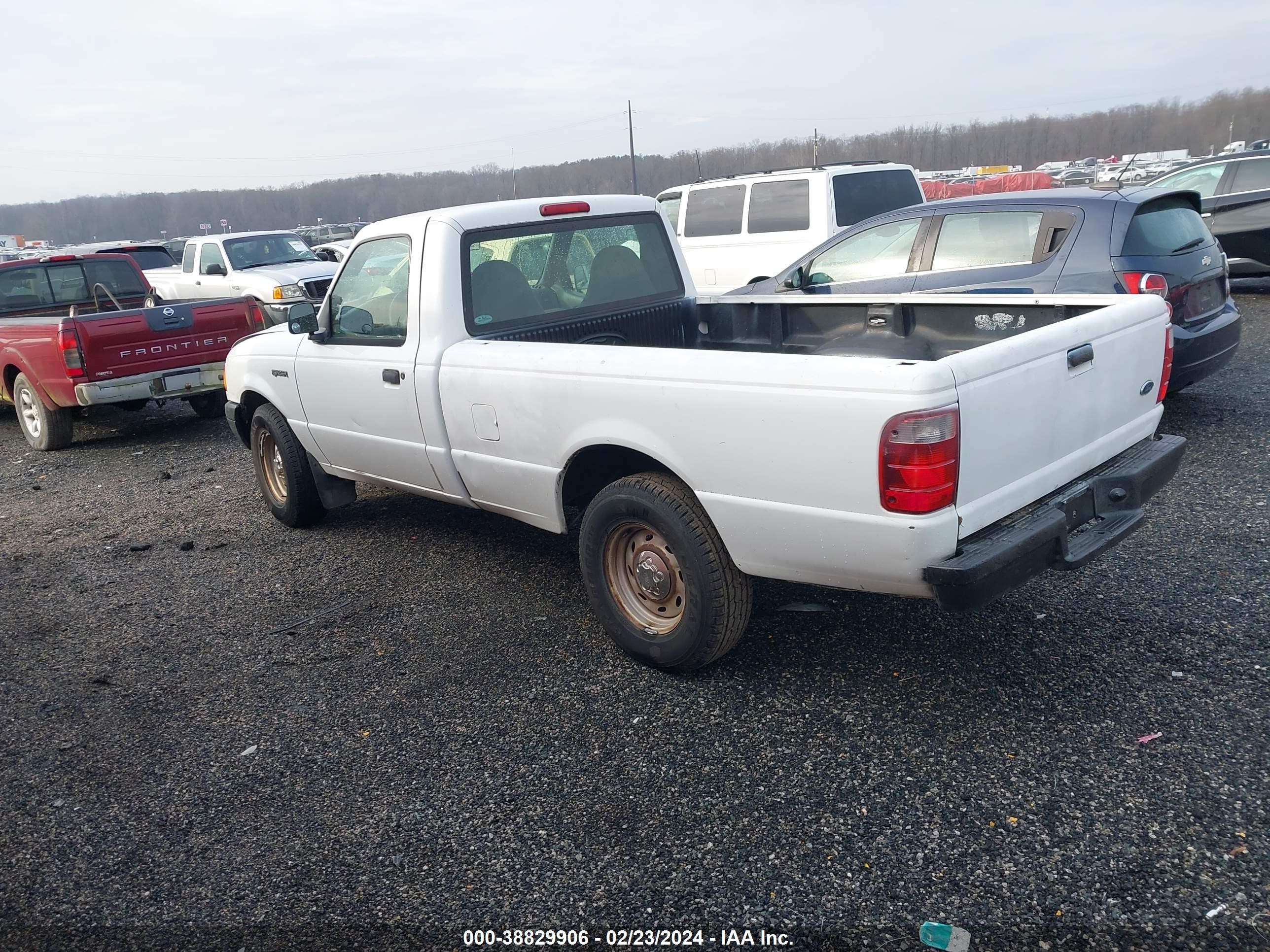 Photo 2 VIN: 1FTYR10U22PA41452 - FORD RANGER 