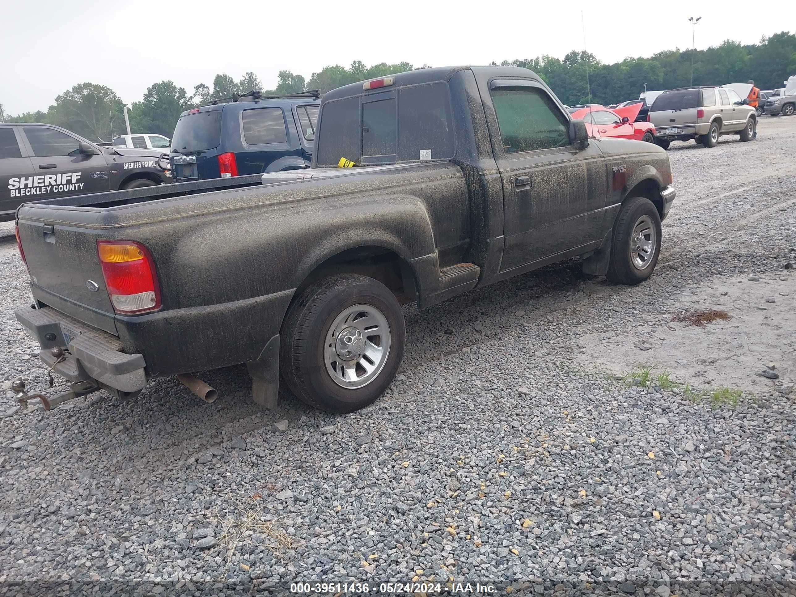 Photo 3 VIN: 1FTYR10U9WTA74221 - FORD RANGER 