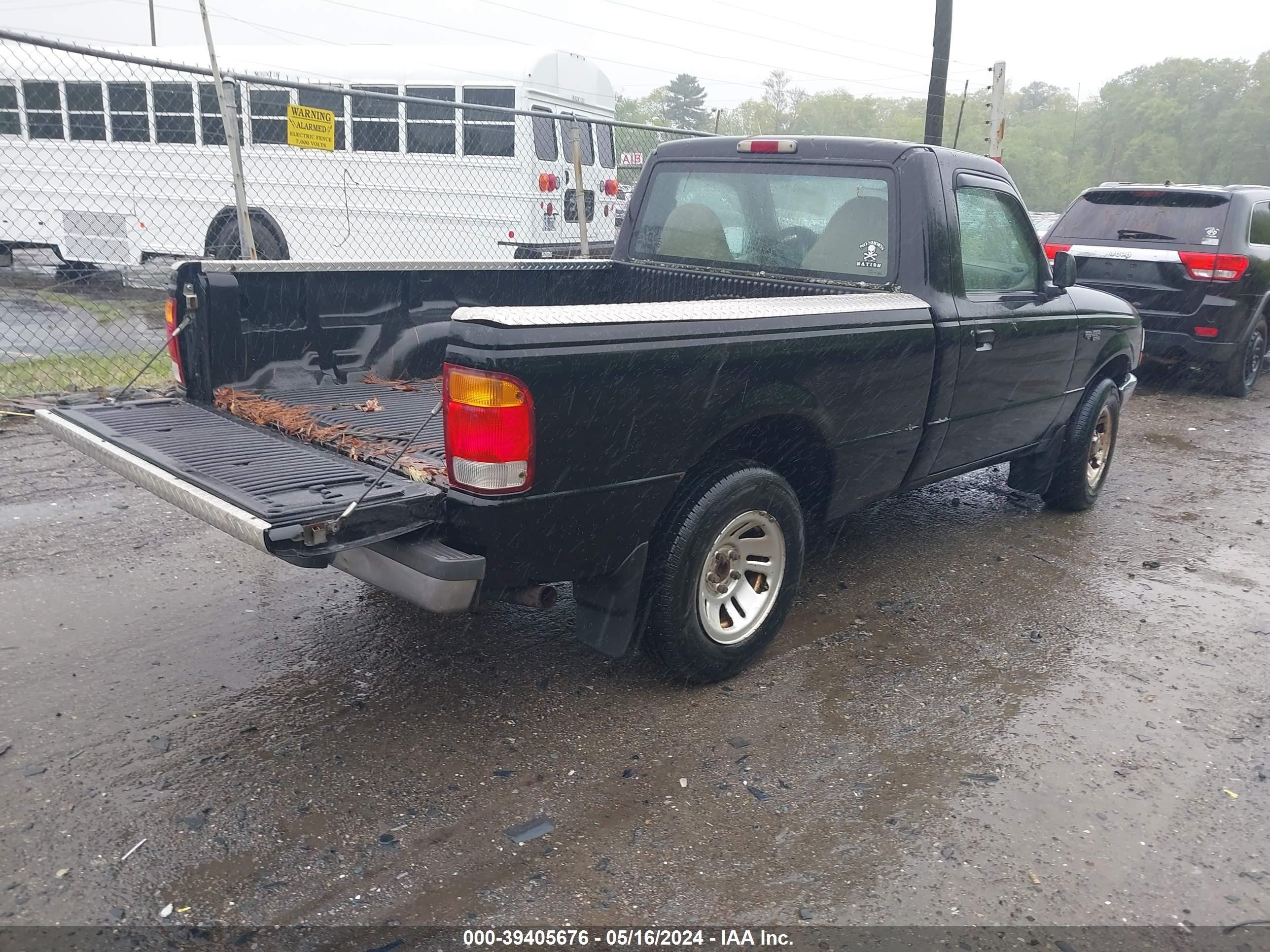 Photo 3 VIN: 1FTYR10V4XUA02959 - FORD RANGER 