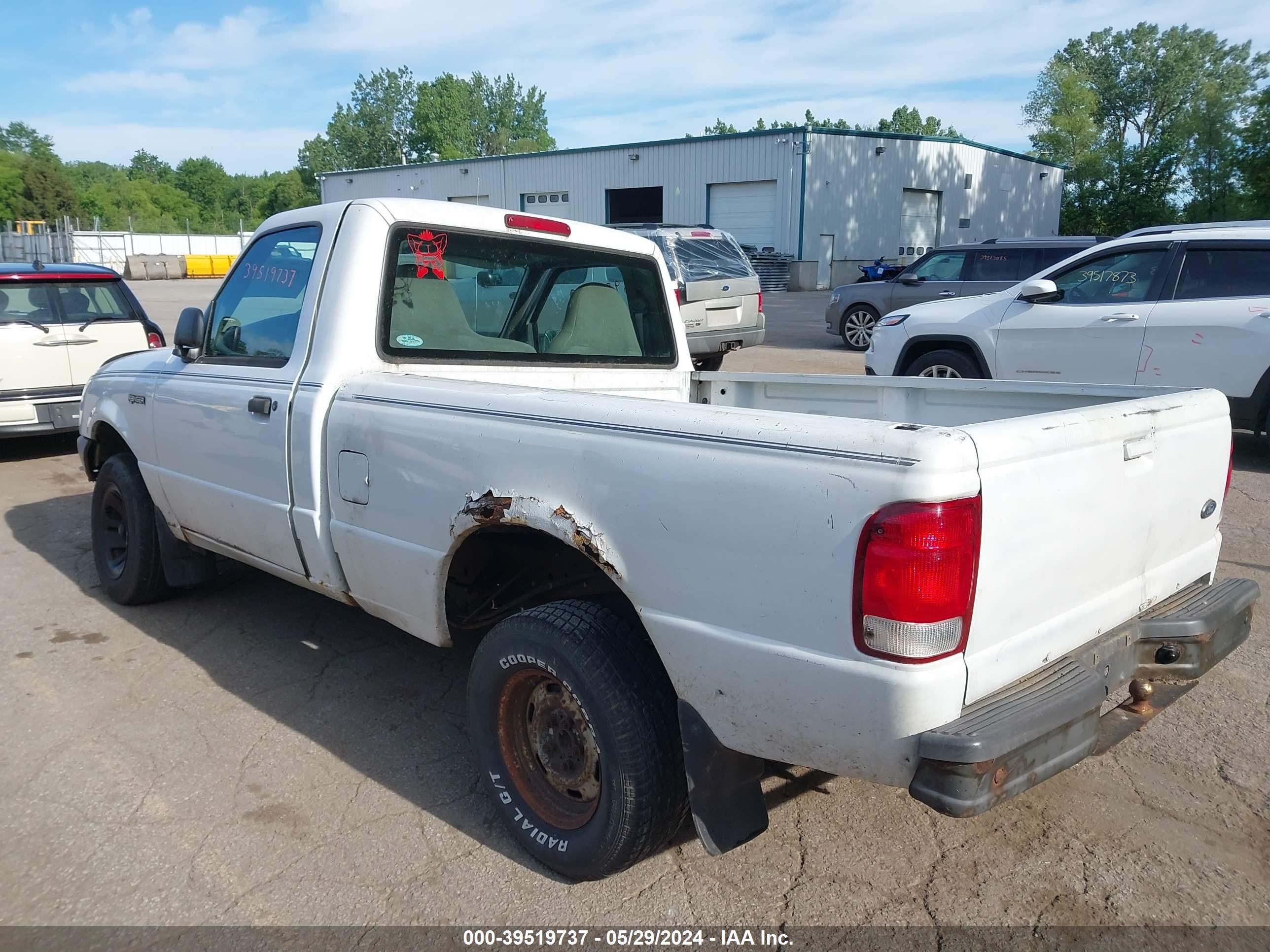 Photo 2 VIN: 1FTYR10V4YPA88533 - FORD RANGER 