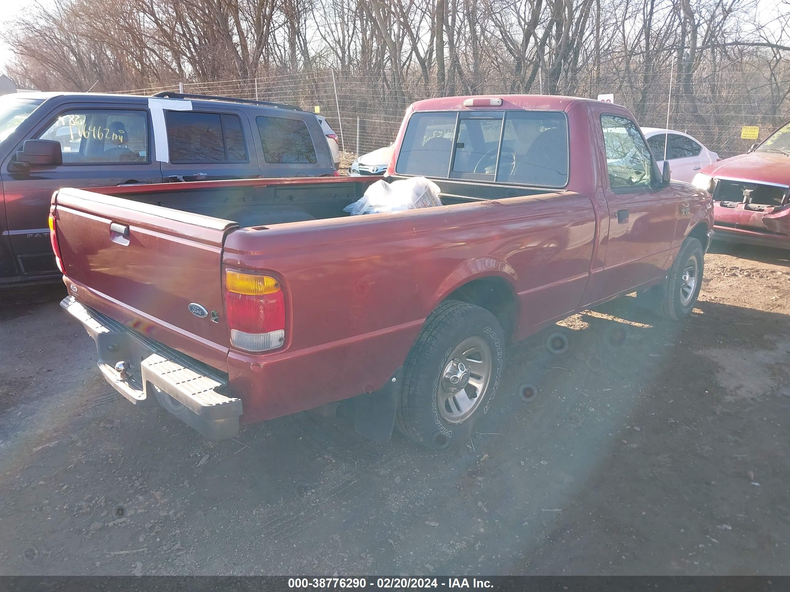 Photo 3 VIN: 1FTYR10V5XPA58469 - FORD RANGER 