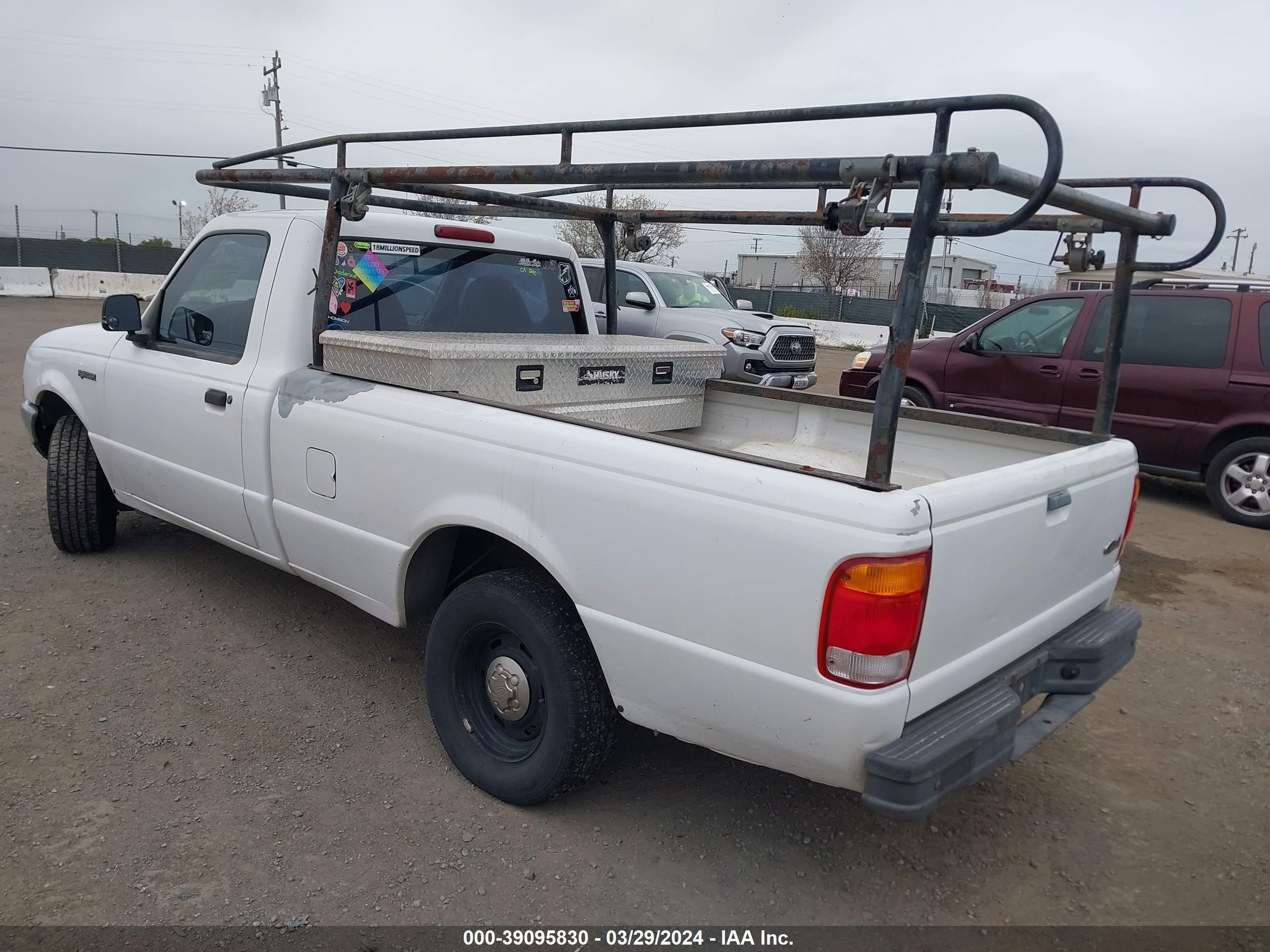 Photo 2 VIN: 1FTYR10V7XPA30012 - FORD RANGER 