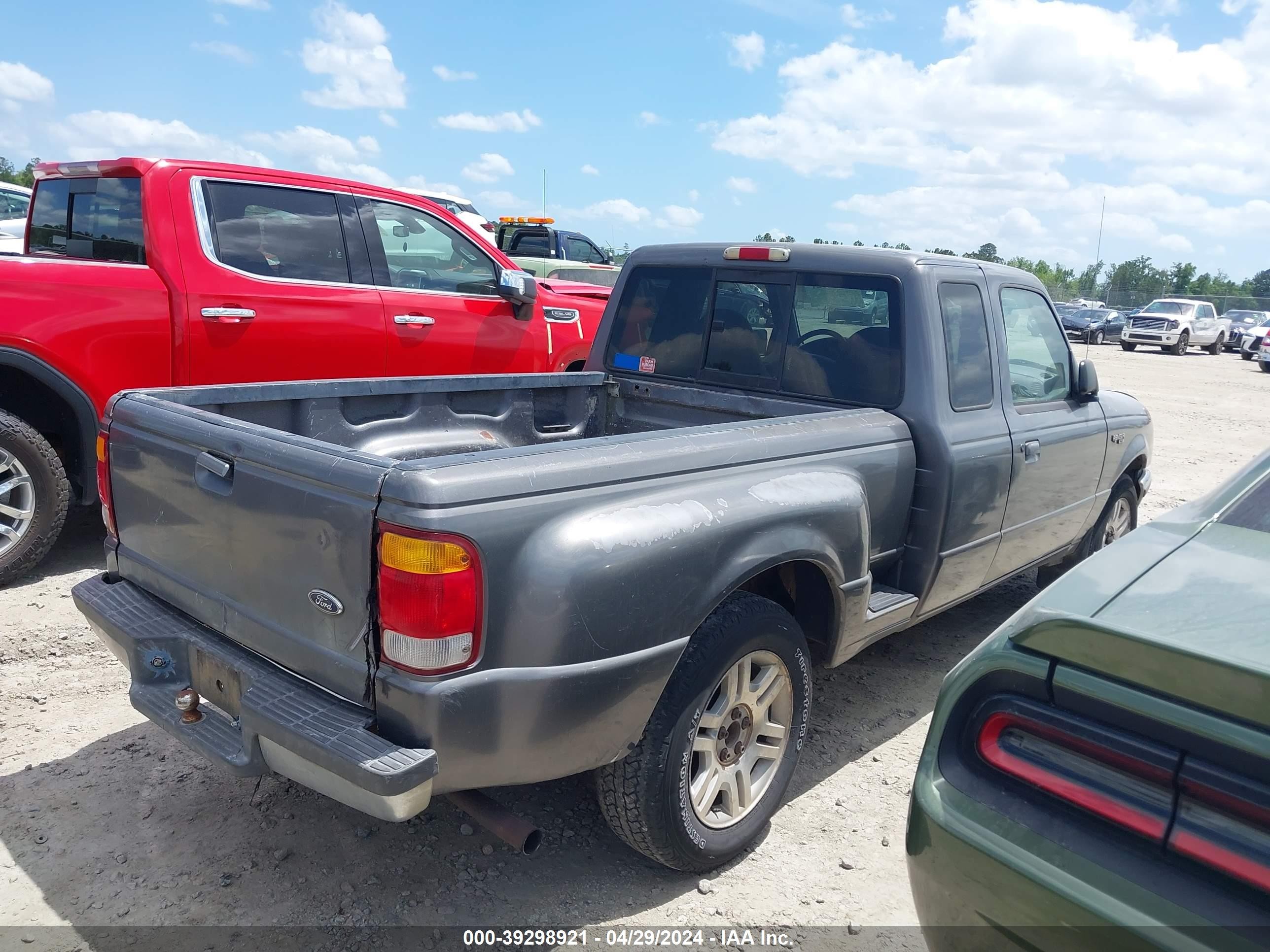 Photo 3 VIN: 1FTYR14C4WTA12243 - FORD RANGER 