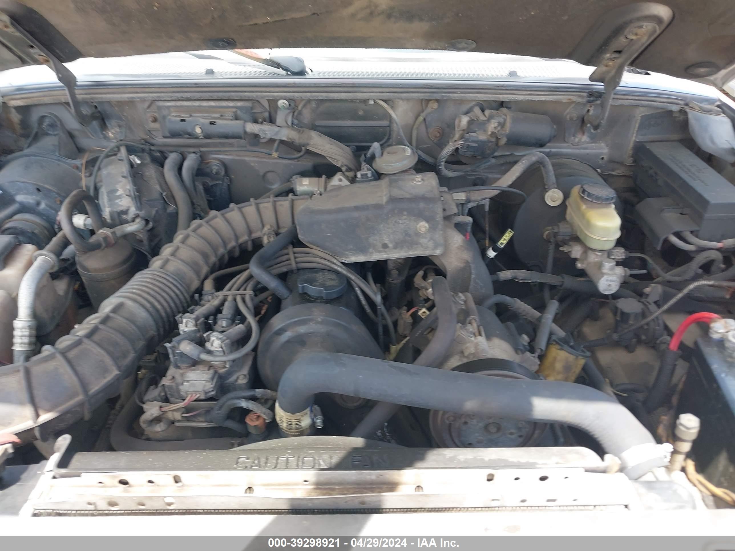 Photo 9 VIN: 1FTYR14C4WTA12243 - FORD RANGER 