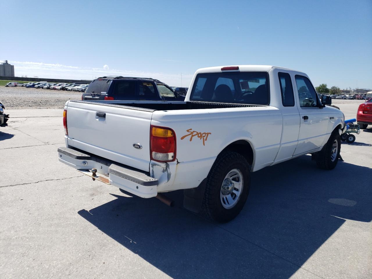 Photo 2 VIN: 1FTYR14C4XTB06897 - FORD RANGER 