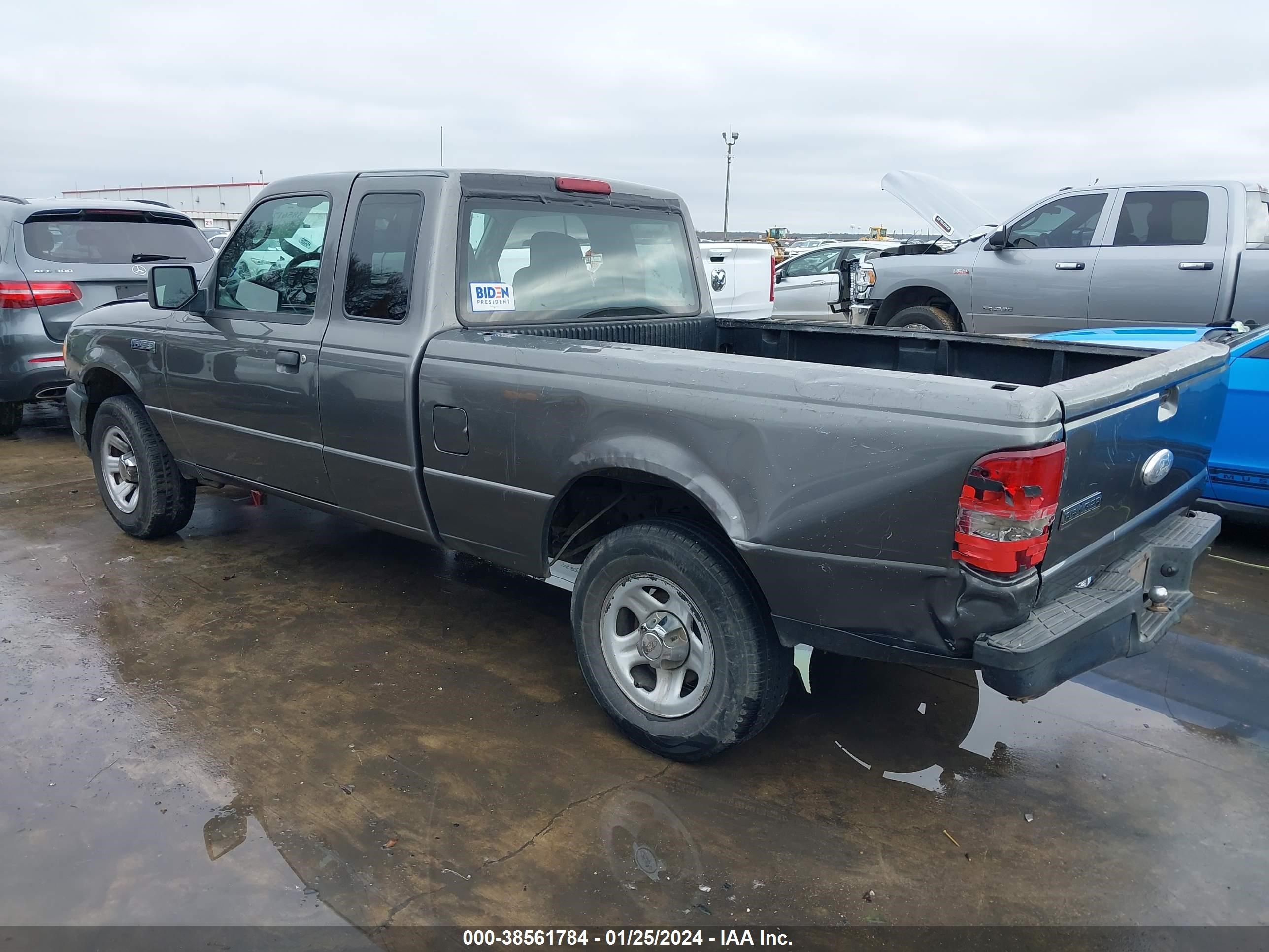 Photo 2 VIN: 1FTYR14D67PA90753 - FORD RANGER 