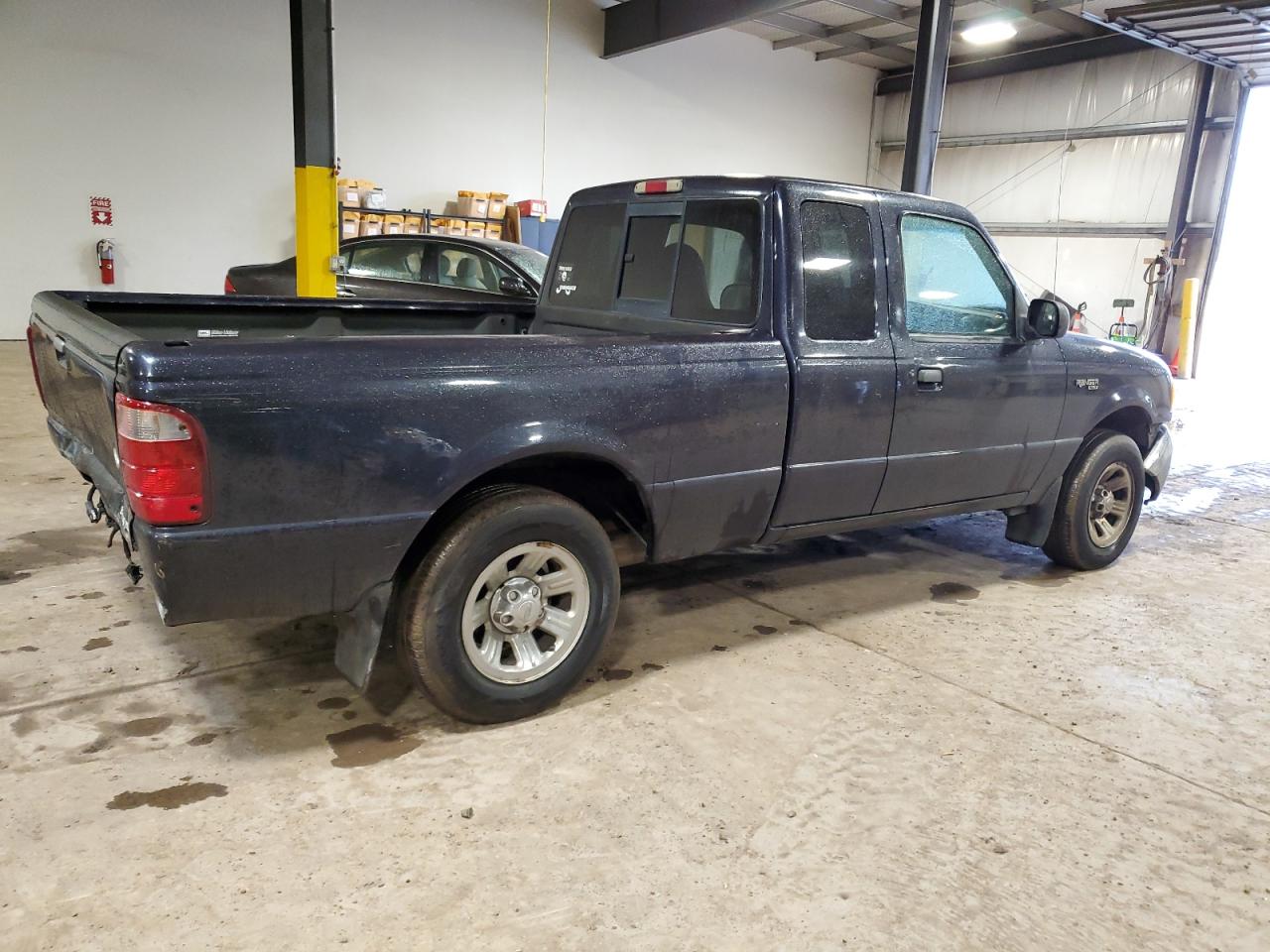 Photo 2 VIN: 1FTYR14E51TB05153 - FORD RANGER 