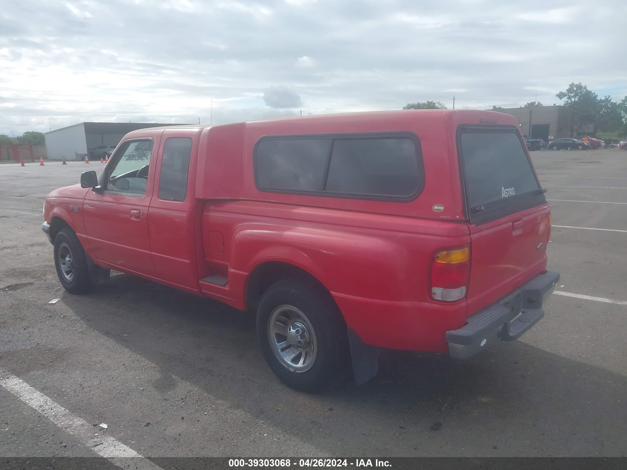 Photo 2 VIN: 1FTYR14U3WPB27983 - FORD RANGER 