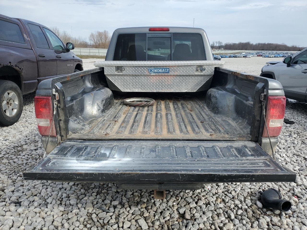 Photo 5 VIN: 1FTYR14U48PA27345 - FORD RANGER 