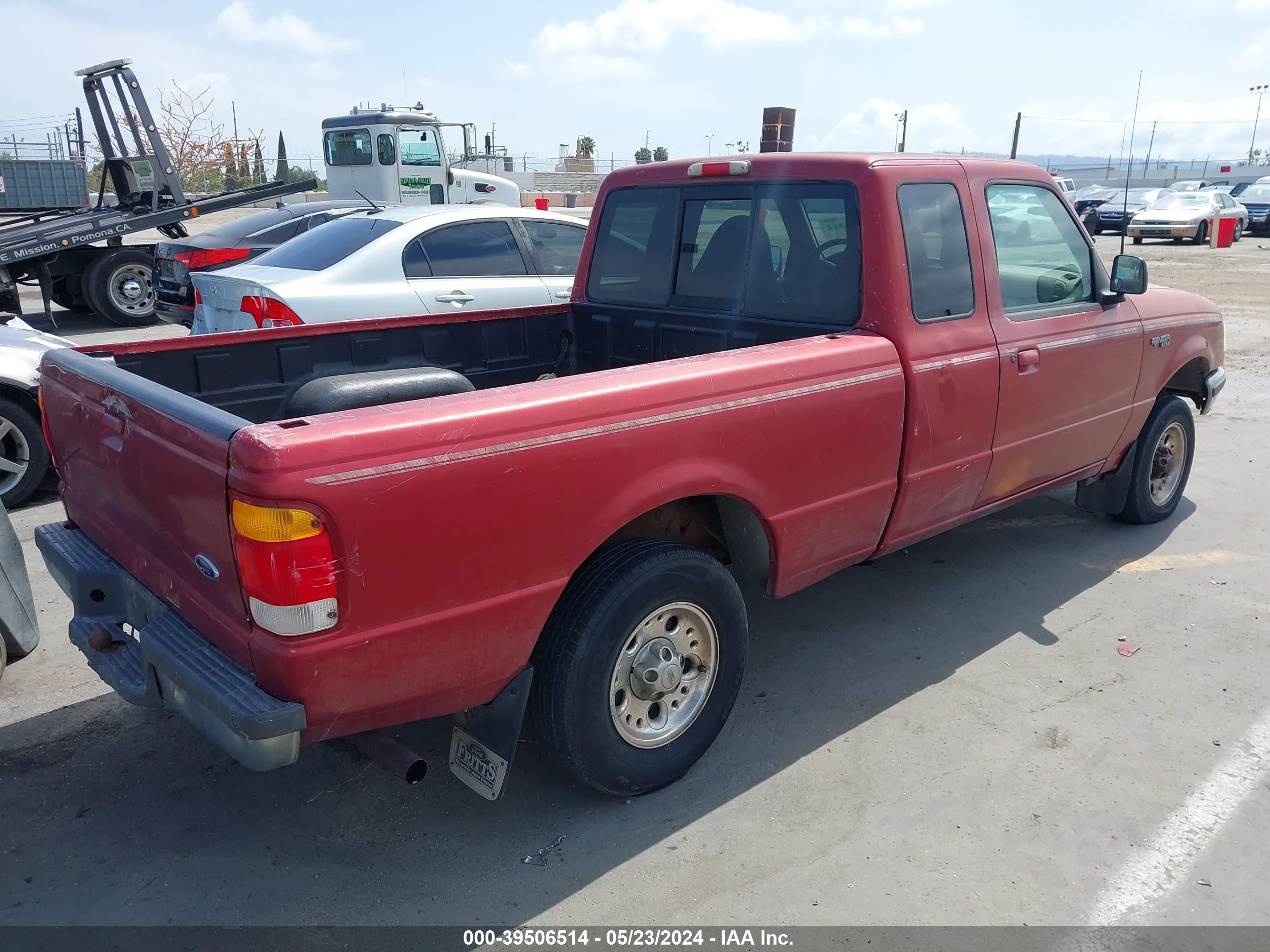 Photo 3 VIN: 1FTYR14U8WPB11679 - FORD RANGER 