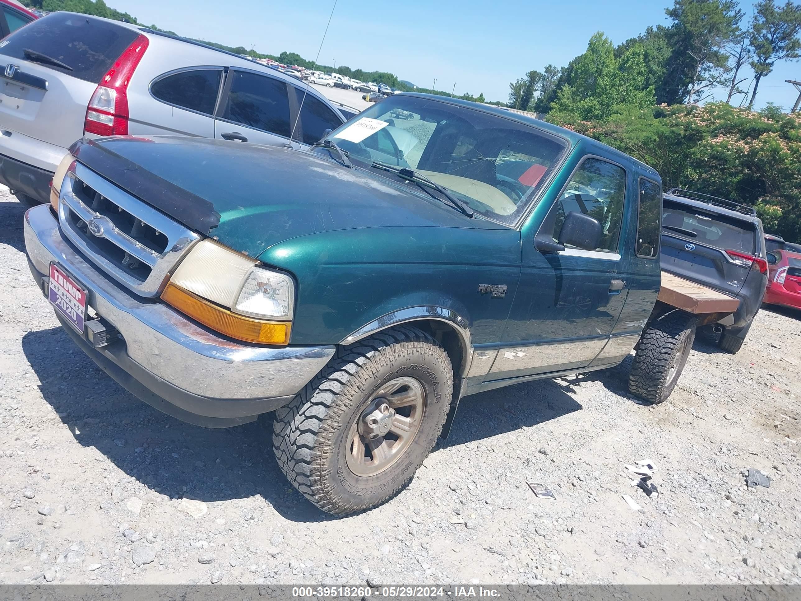 Photo 1 VIN: 1FTYR14V2YTB37567 - FORD RANGER 