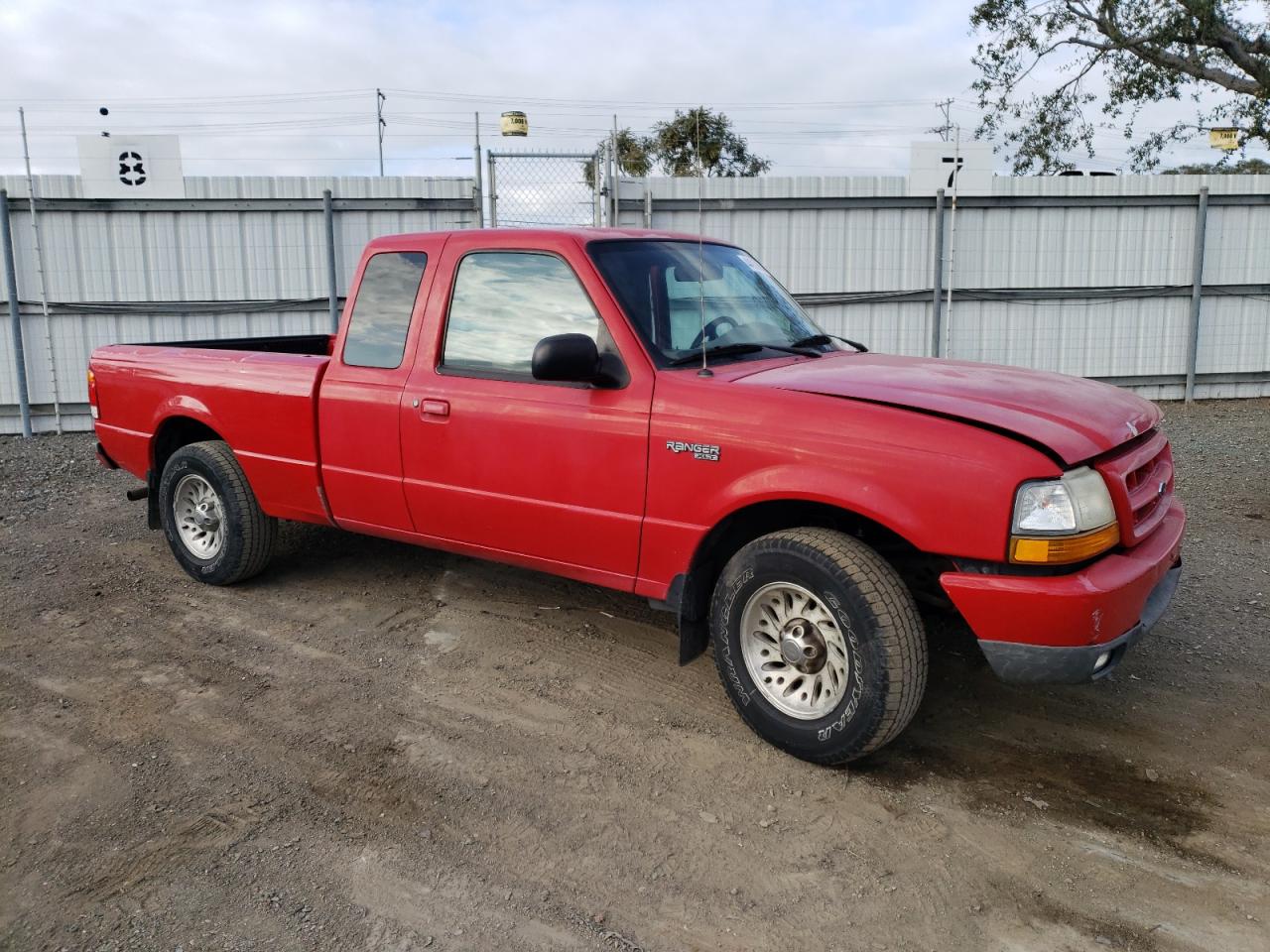 Photo 3 VIN: 1FTYR14V3XPA63910 - FORD RANGER 