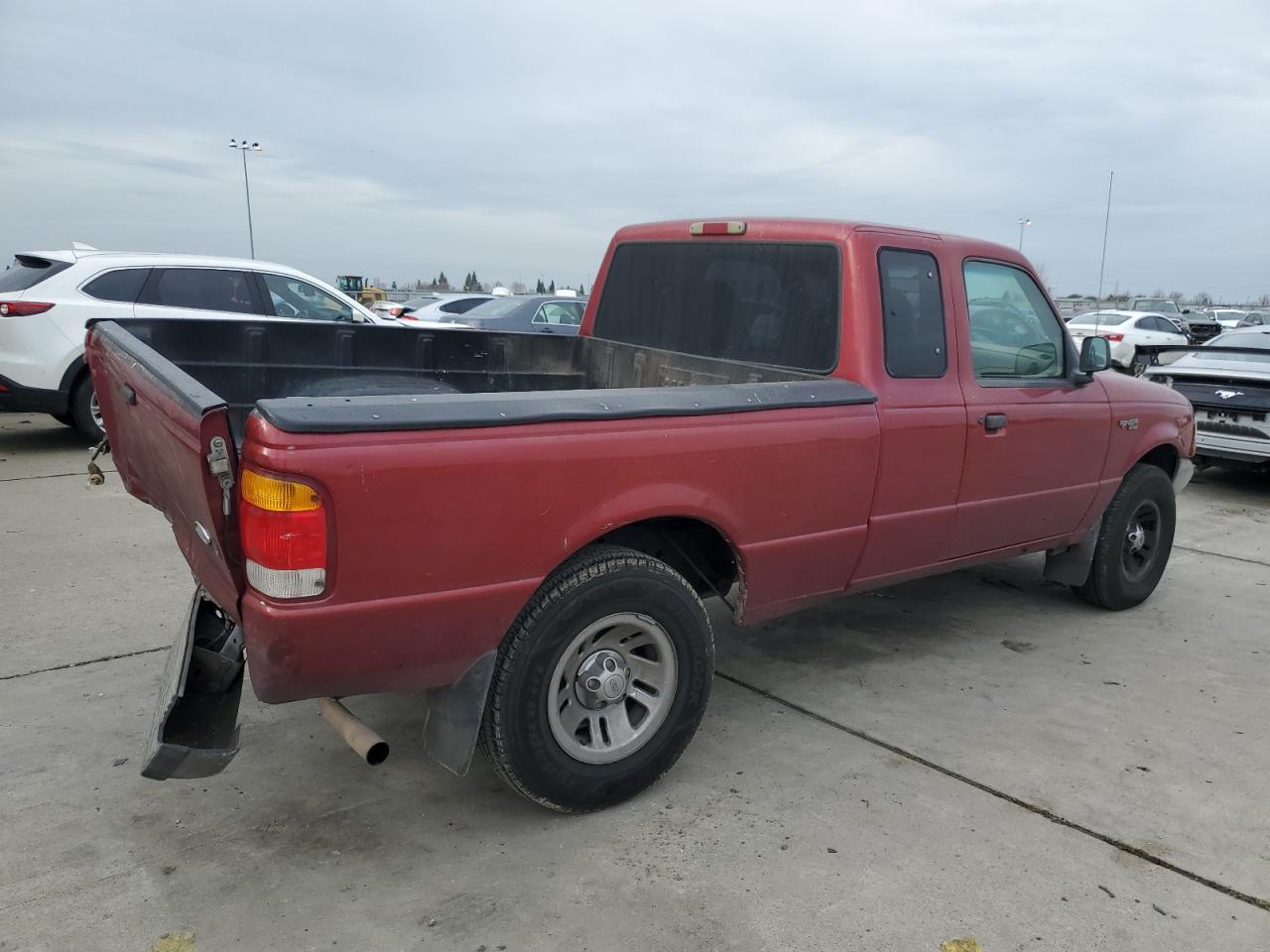 Photo 2 VIN: 1FTYR14V3XPB22244 - FORD RANGER 