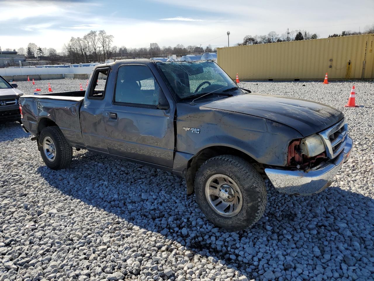 Photo 3 VIN: 1FTYR14V3XPB48617 - FORD RANGER 