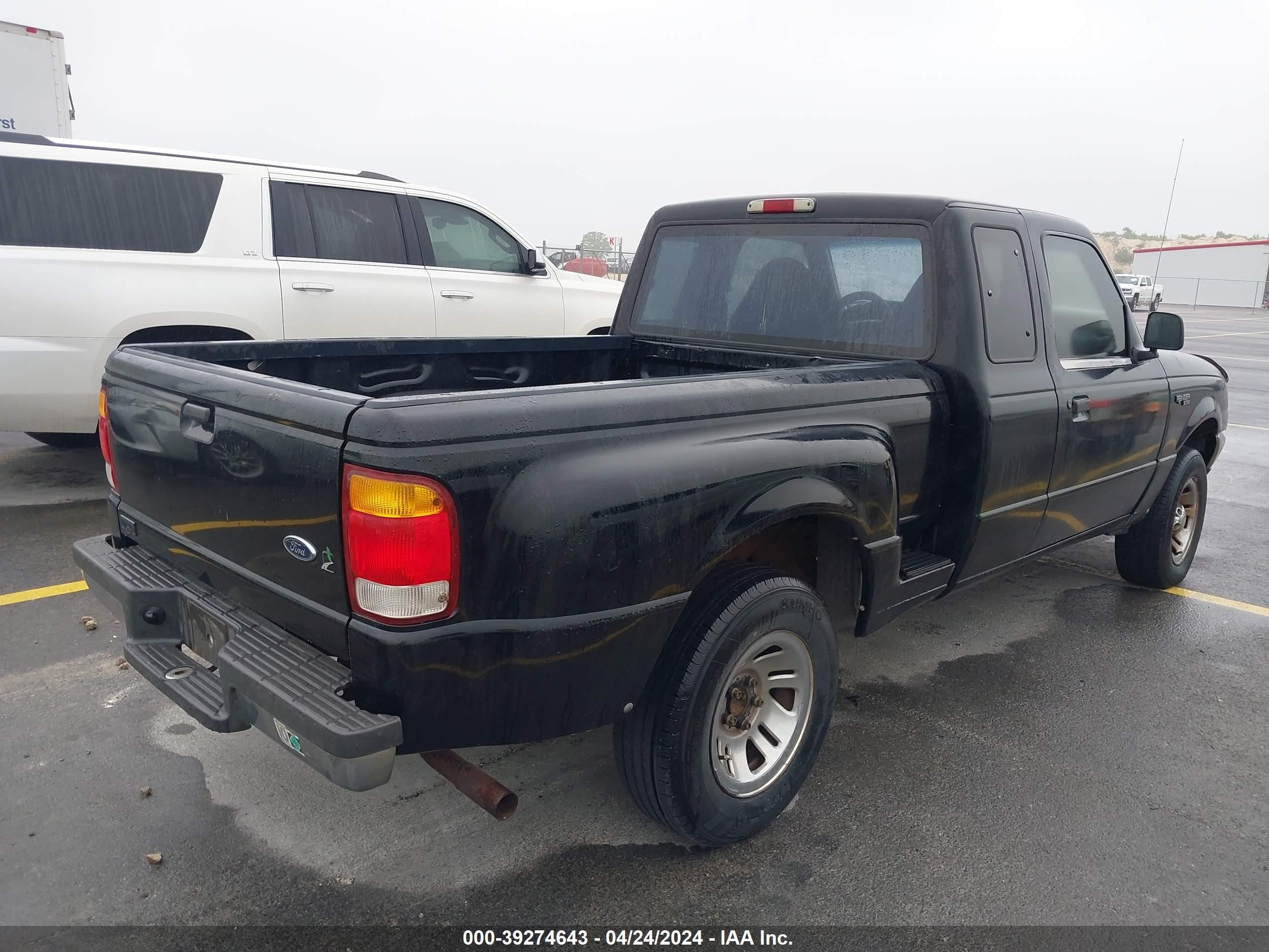 Photo 3 VIN: 1FTYR14V4XPB99740 - FORD RANGER 