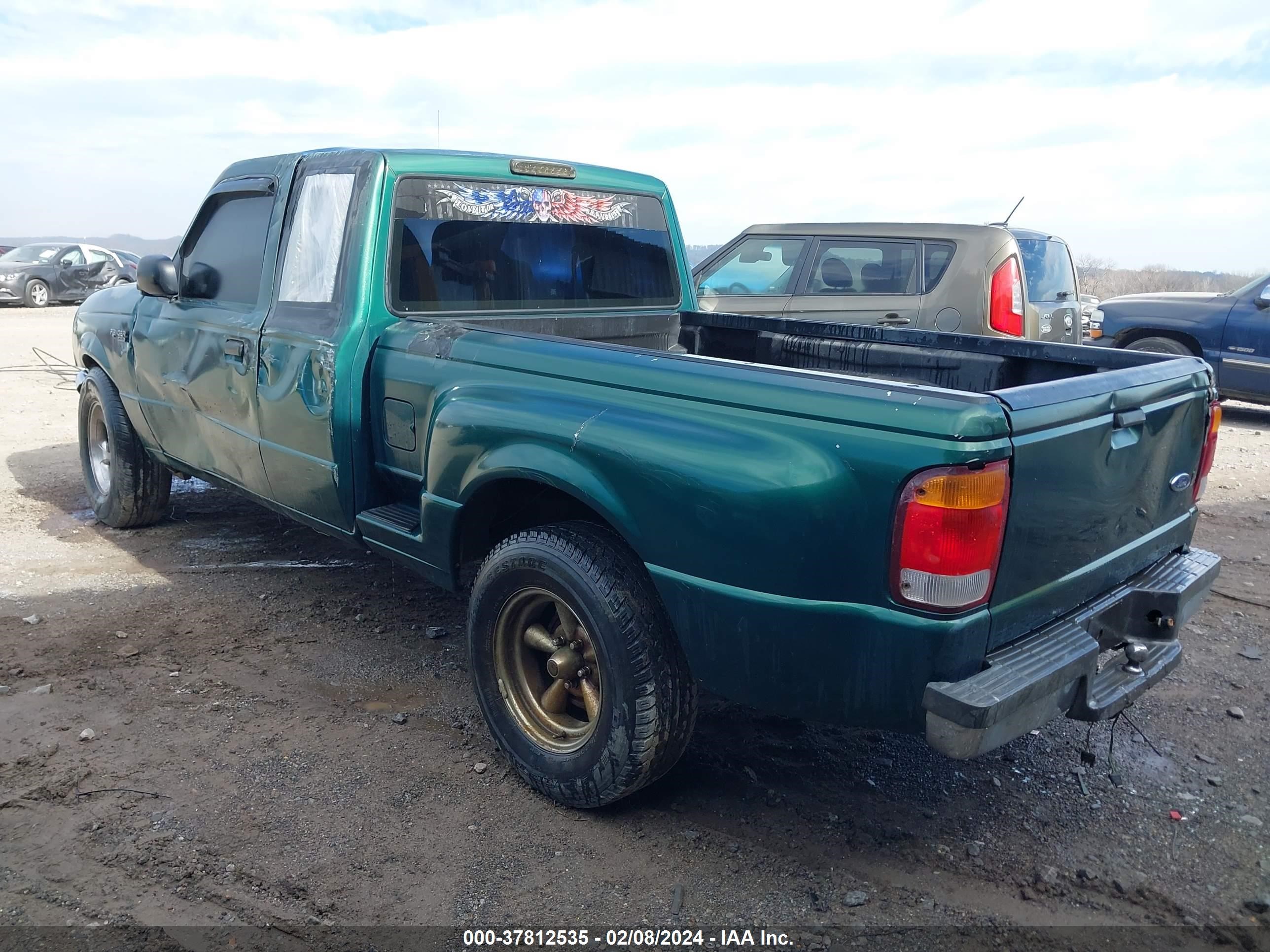 Photo 2 VIN: 1FTYR14V4XPC08162 - FORD RANGER 