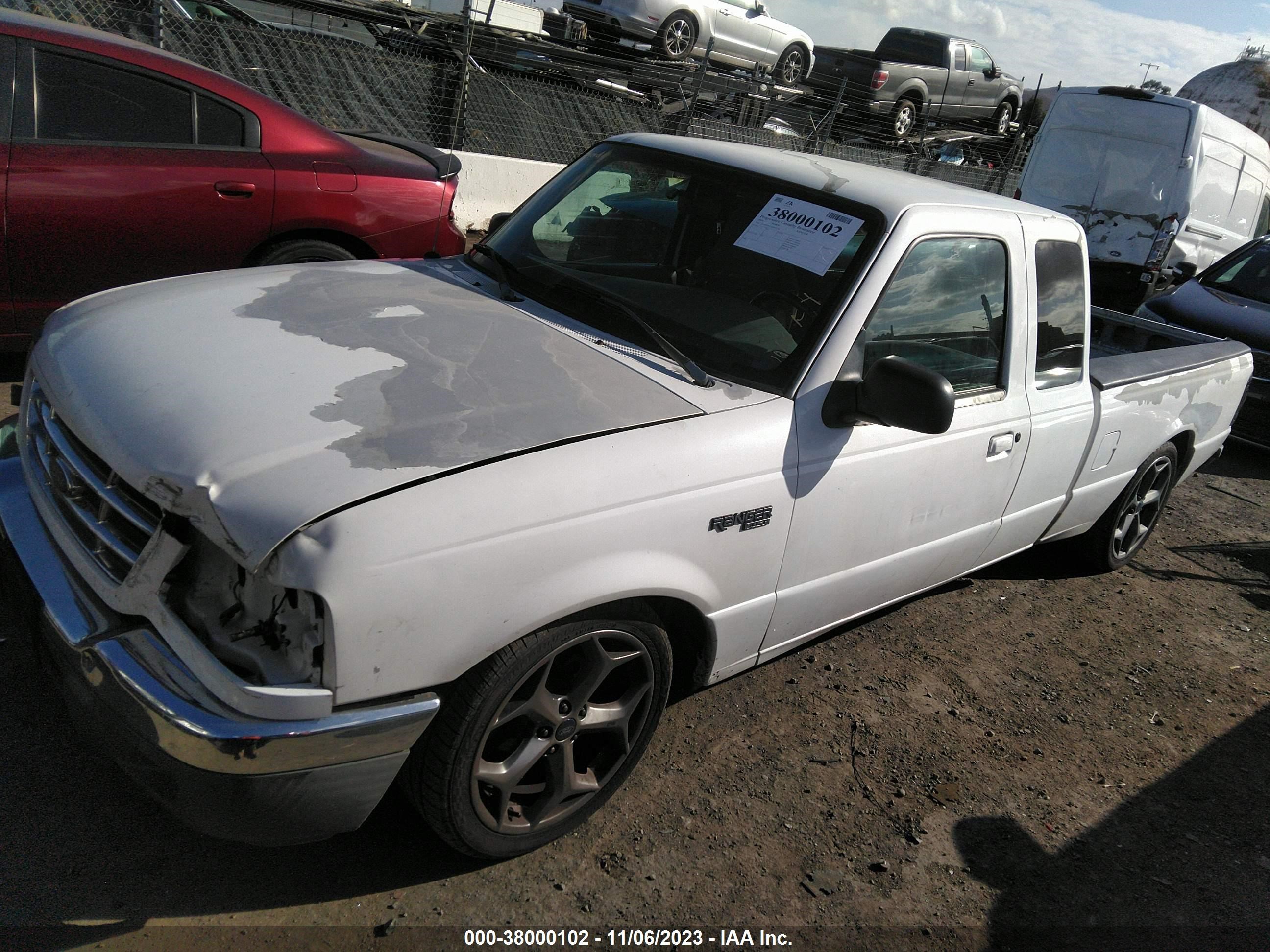 Photo 1 VIN: 1FTYR14V5XPB52720 - FORD RANGER 