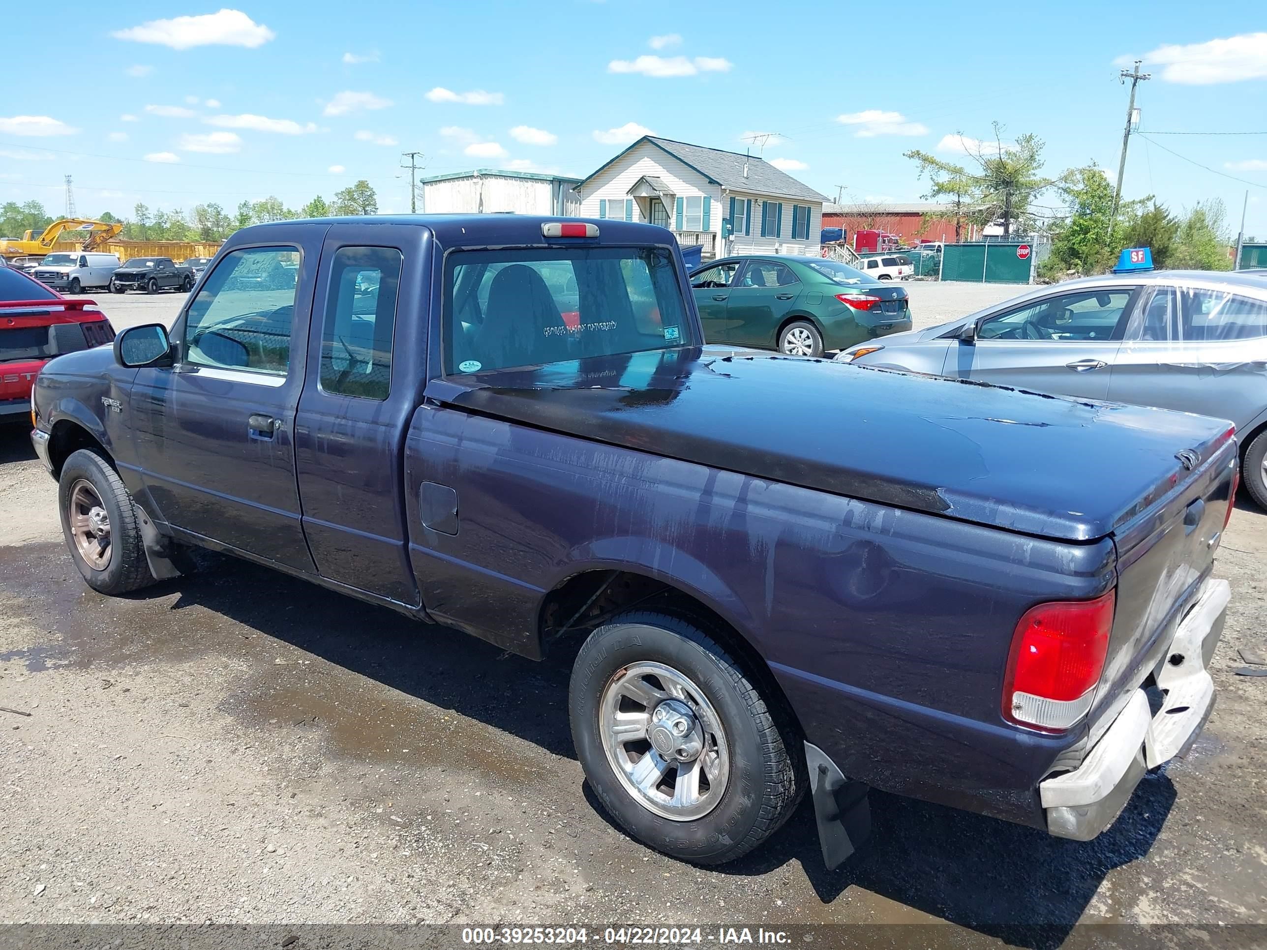 Photo 2 VIN: 1FTYR14V5YPB63332 - FORD RANGER 