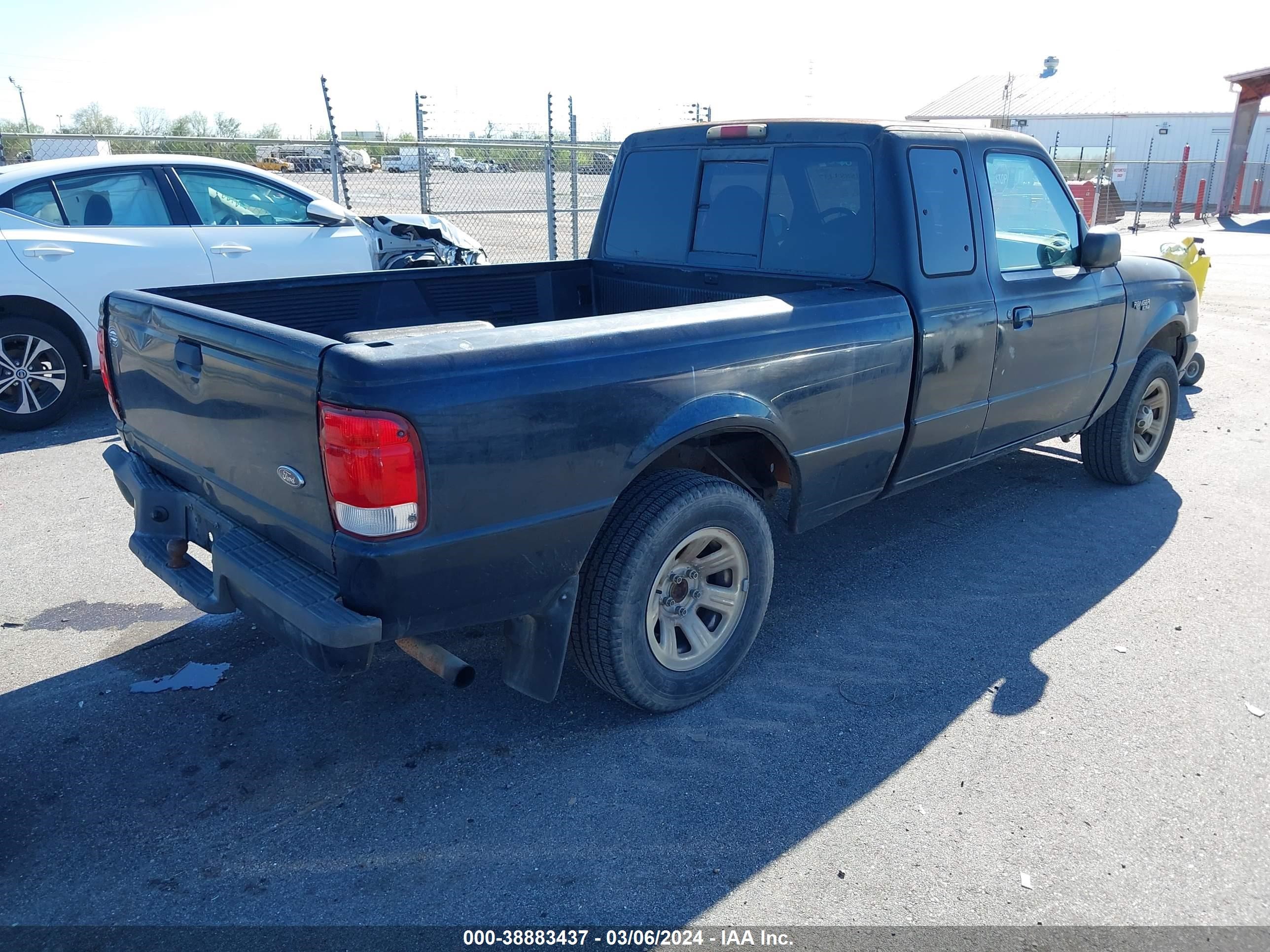 Photo 3 VIN: 1FTYR14V7YPA37716 - FORD RANGER 