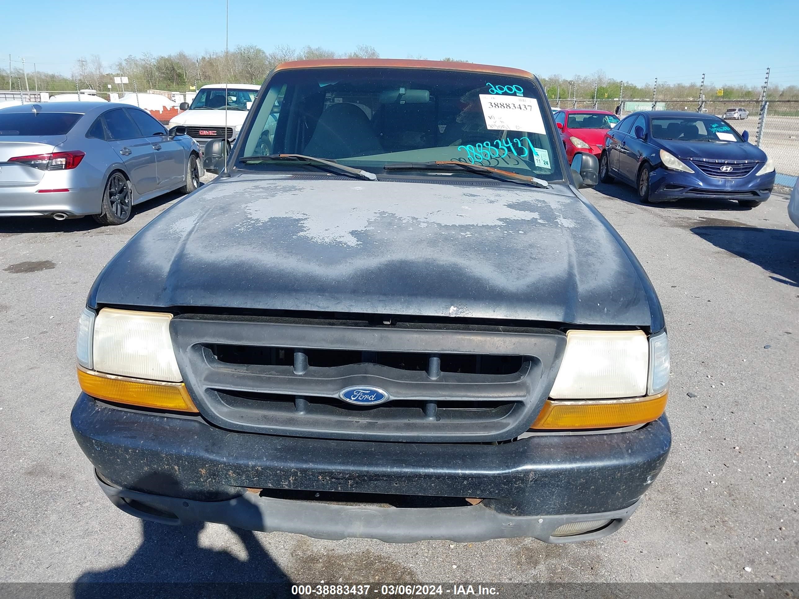 Photo 5 VIN: 1FTYR14V7YPA37716 - FORD RANGER 