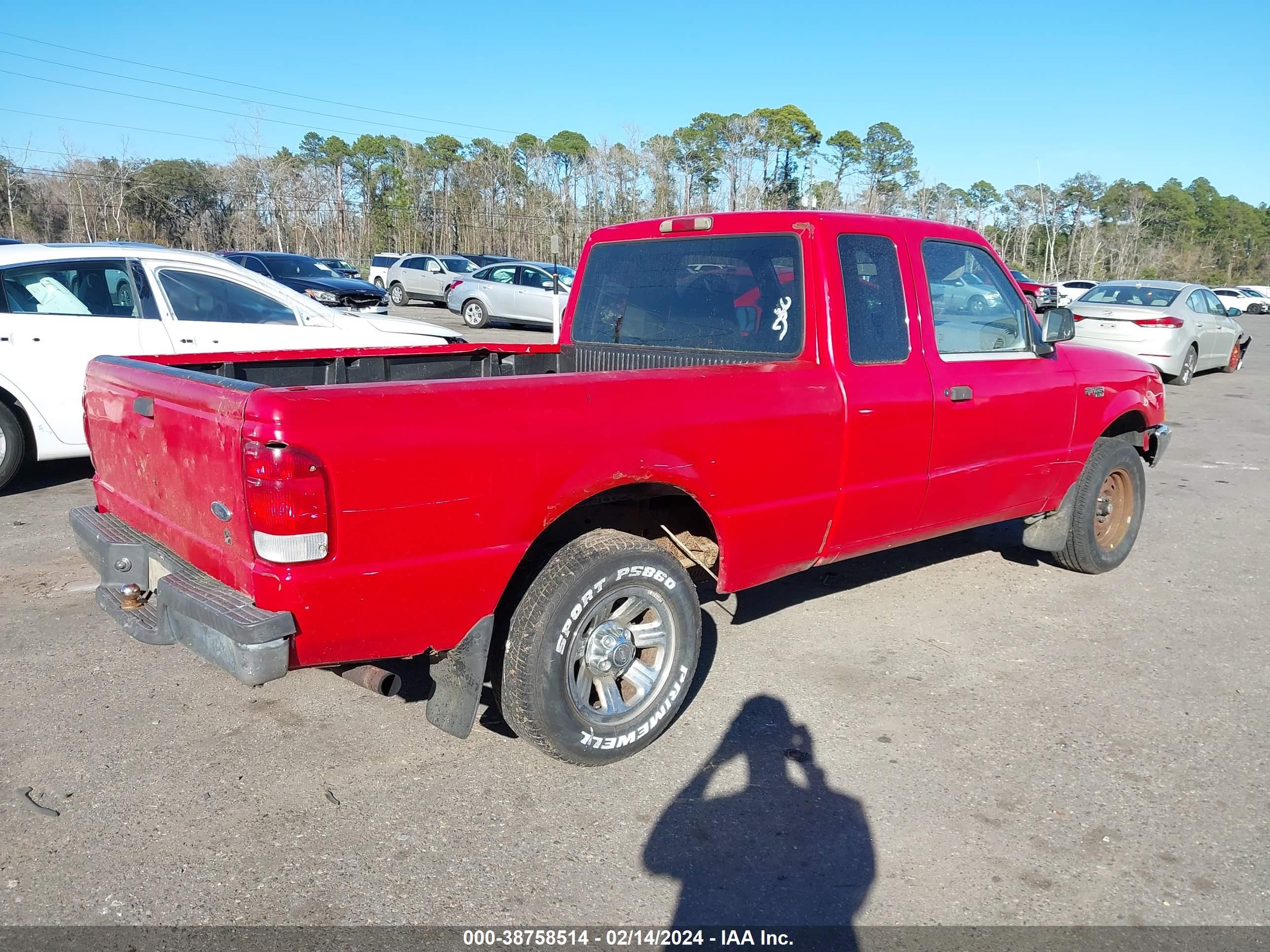 Photo 3 VIN: 1FTYR14V8YTB32826 - FORD RANGER 