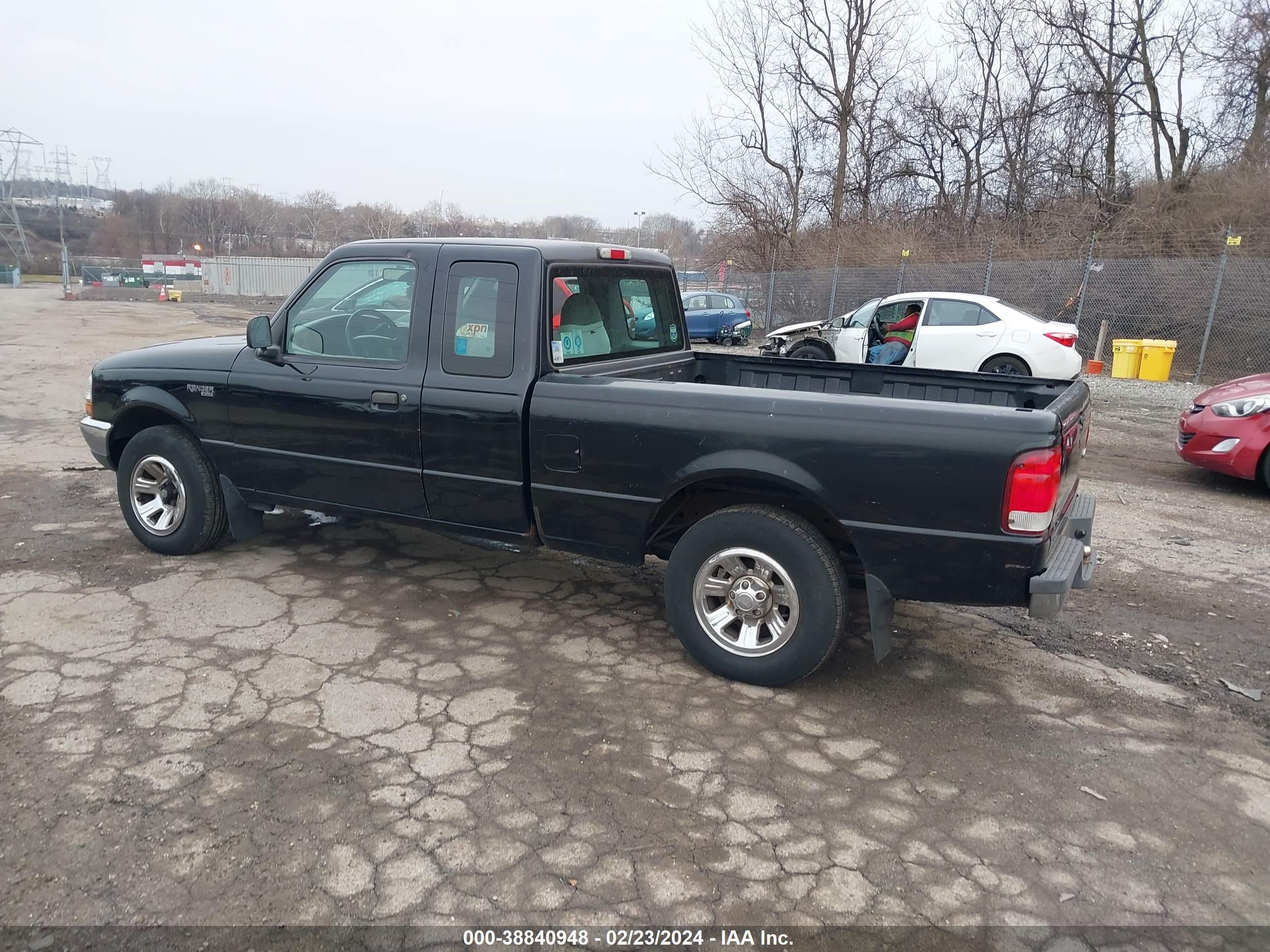 Photo 2 VIN: 1FTYR14VXYTA79319 - FORD RANGER 