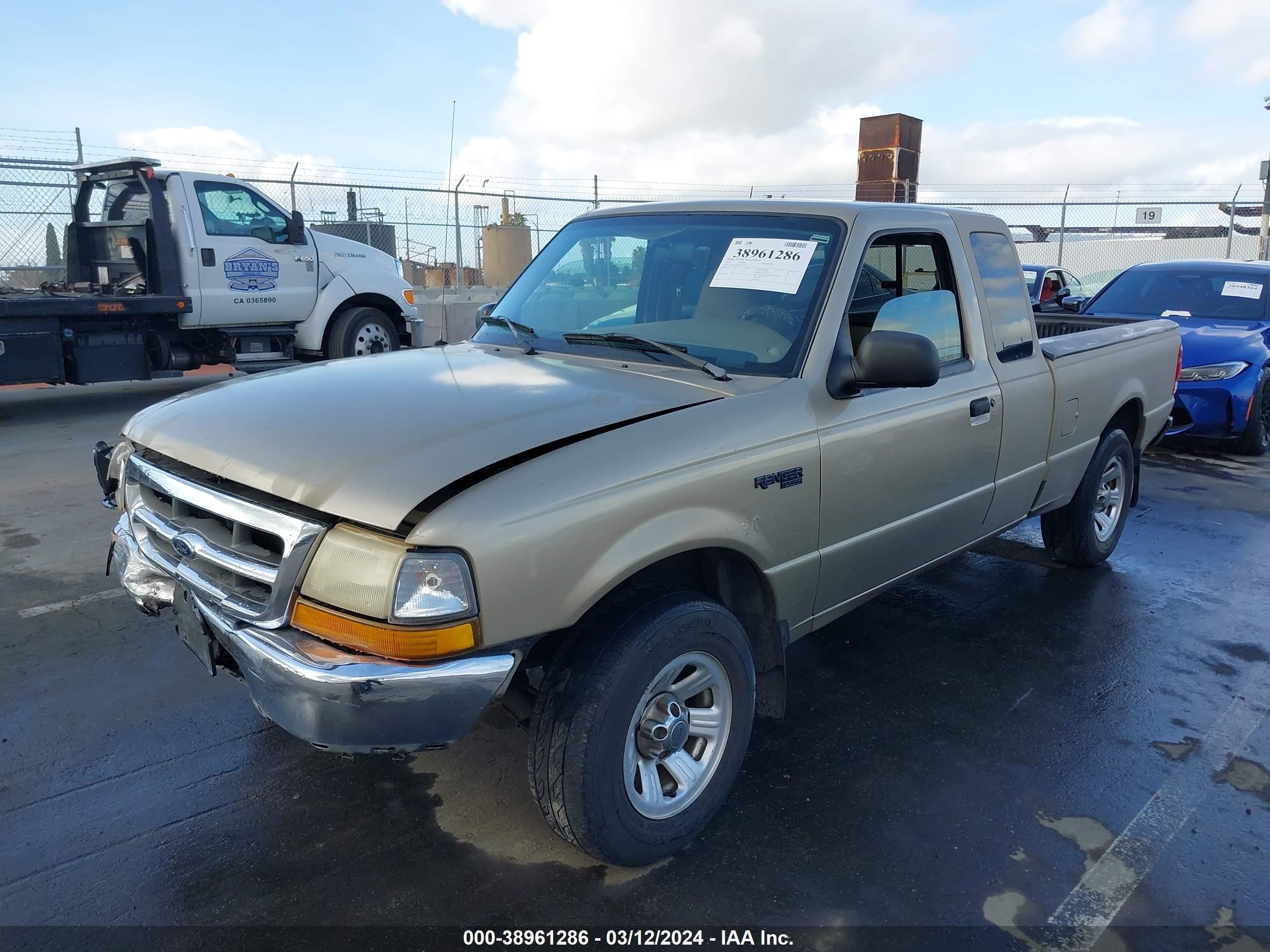 Photo 1 VIN: 1FTYR14X4YPA05341 - FORD RANGER 