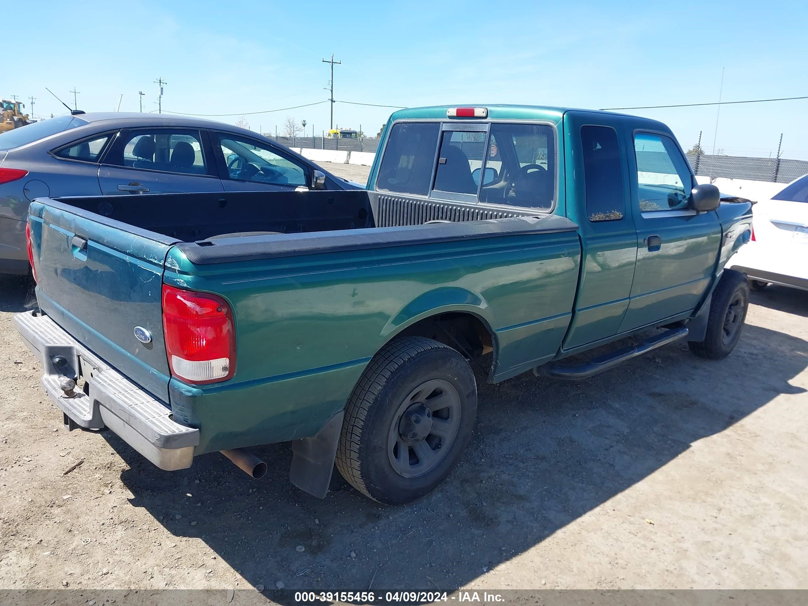 Photo 3 VIN: 1FTYR14XXYPA50414 - FORD RANGER 