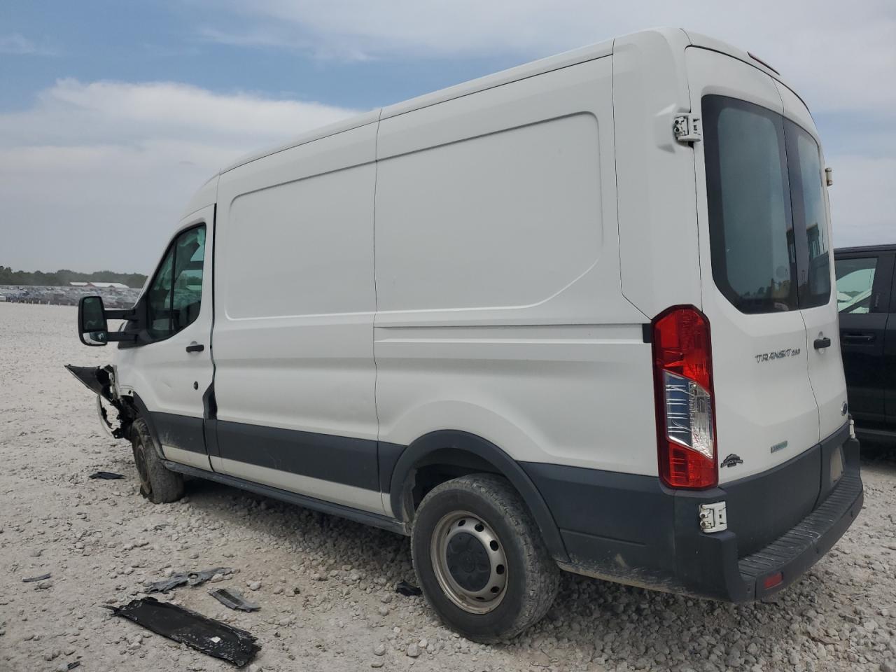 Photo 1 VIN: 1FTYR1CG0FKB22877 - FORD TRANSIT 