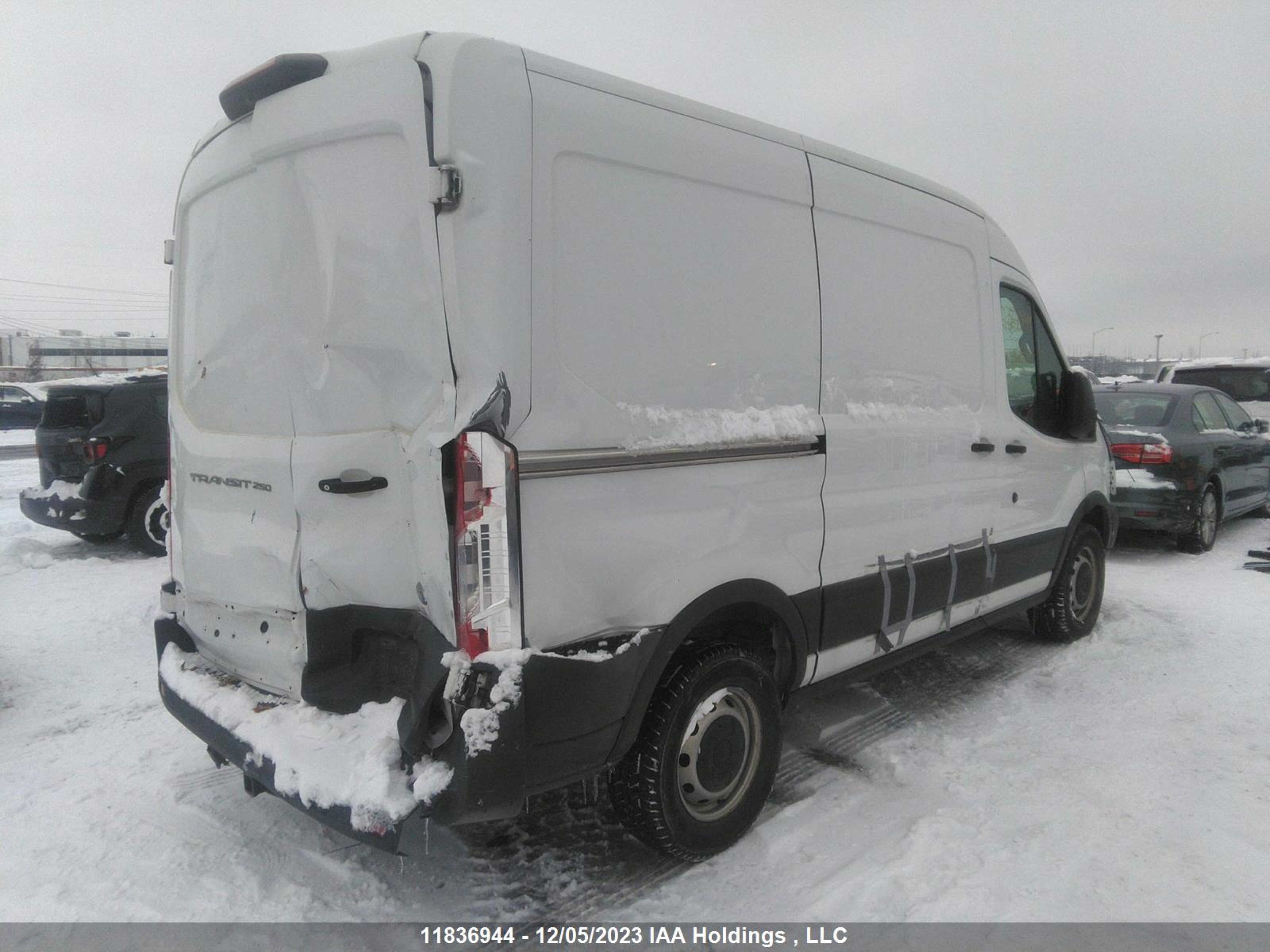 Photo 3 VIN: 1FTYR1CM9JKB48571 - FORD TRANSIT 