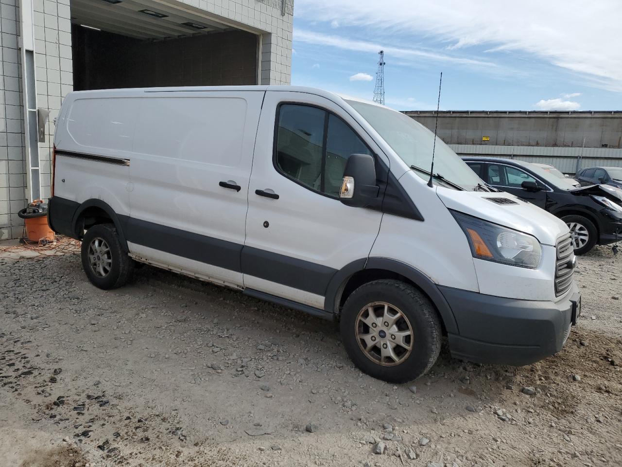 Photo 3 VIN: 1FTYR1YG3GKA75838 - FORD TRANSIT 