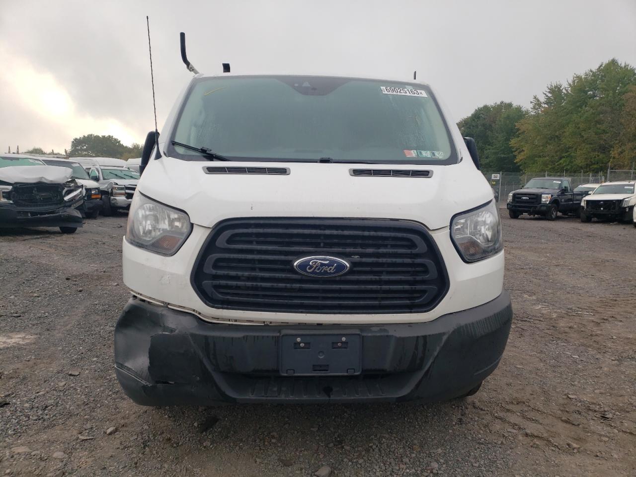 Photo 4 VIN: 1FTYR1YG5KKA18453 - FORD TRANSIT 