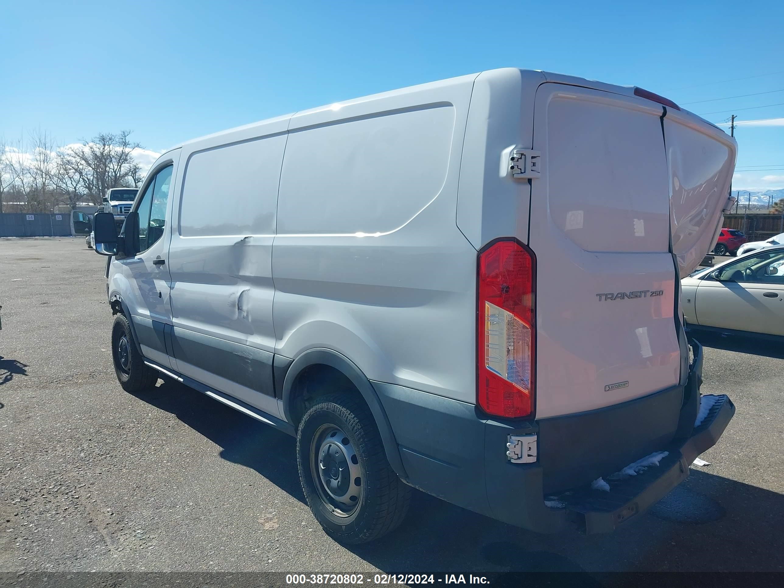 Photo 2 VIN: 1FTYR1YG9HKA72881 - FORD TRANSIT 