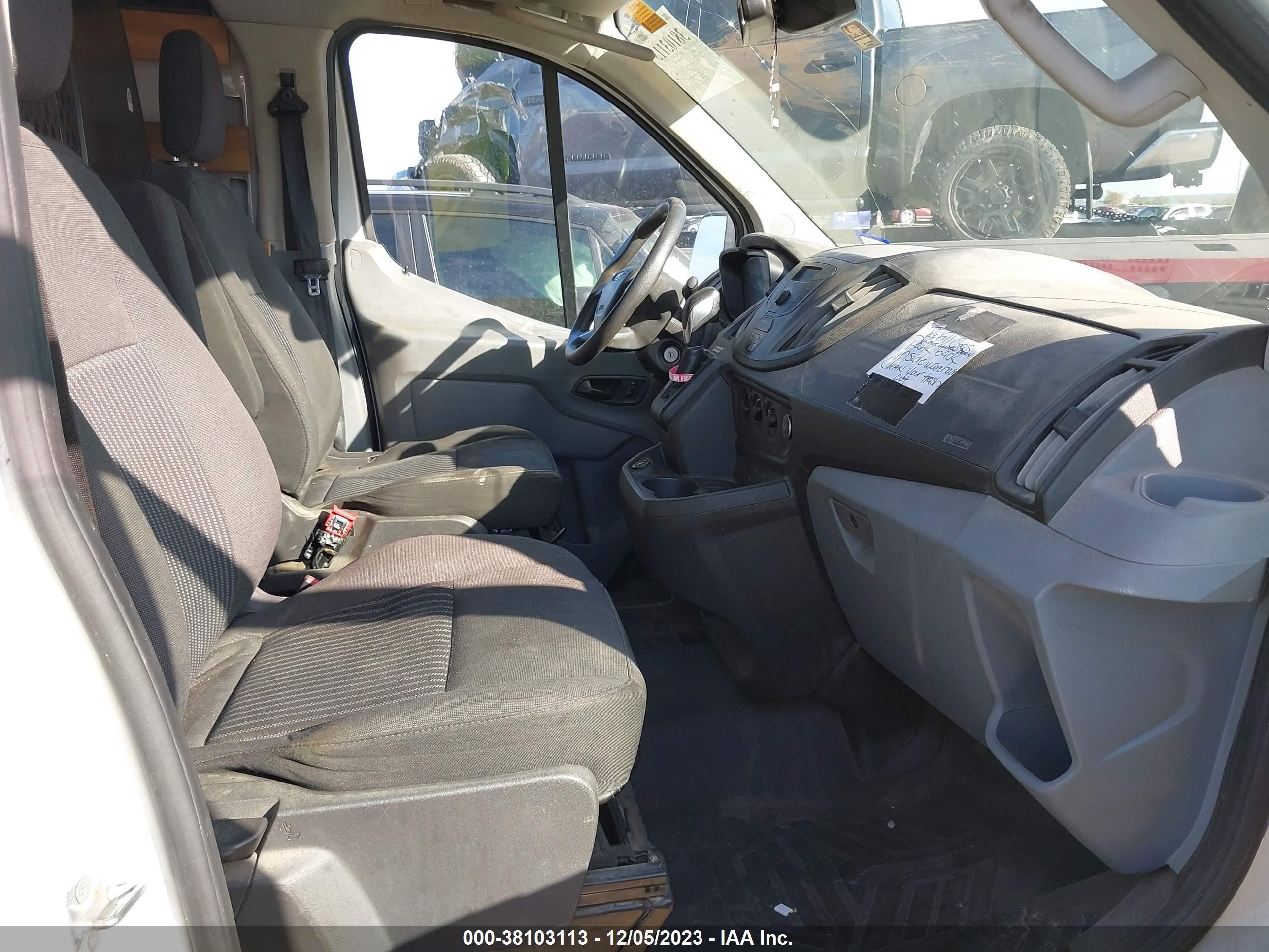 Photo 4 VIN: 1FTYR1YM1KKA55473 - FORD TRANSIT 