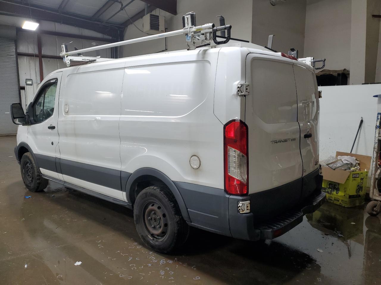 Photo 1 VIN: 1FTYR1YM8GKB33142 - FORD TRANSIT 