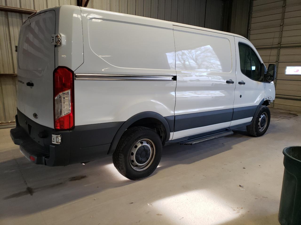 Photo 2 VIN: 1FTYR1YMXGKA89290 - FORD TRANSIT 