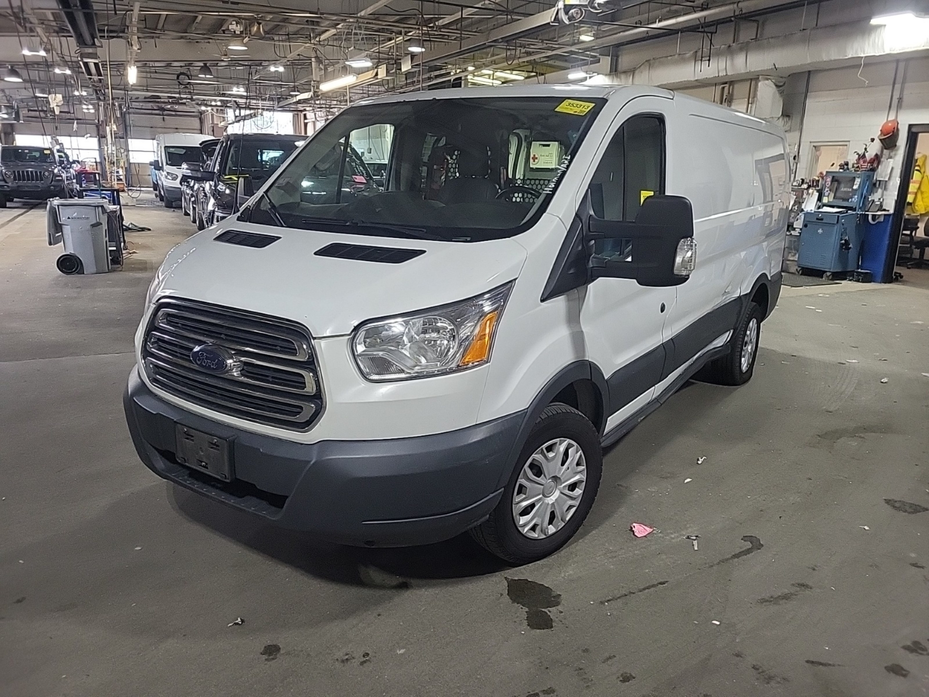 Photo 2 VIN: 1FTYR1ZG1HKB03121 - FORD TRANSIT 