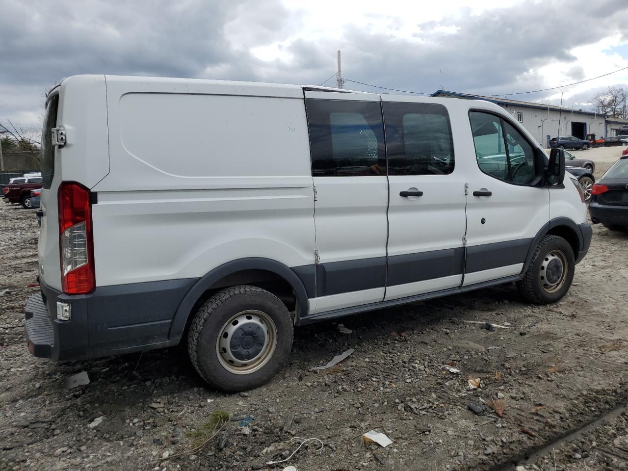 Photo 2 VIN: 1FTYR1ZG7HKA88477 - FORD TRANSIT 