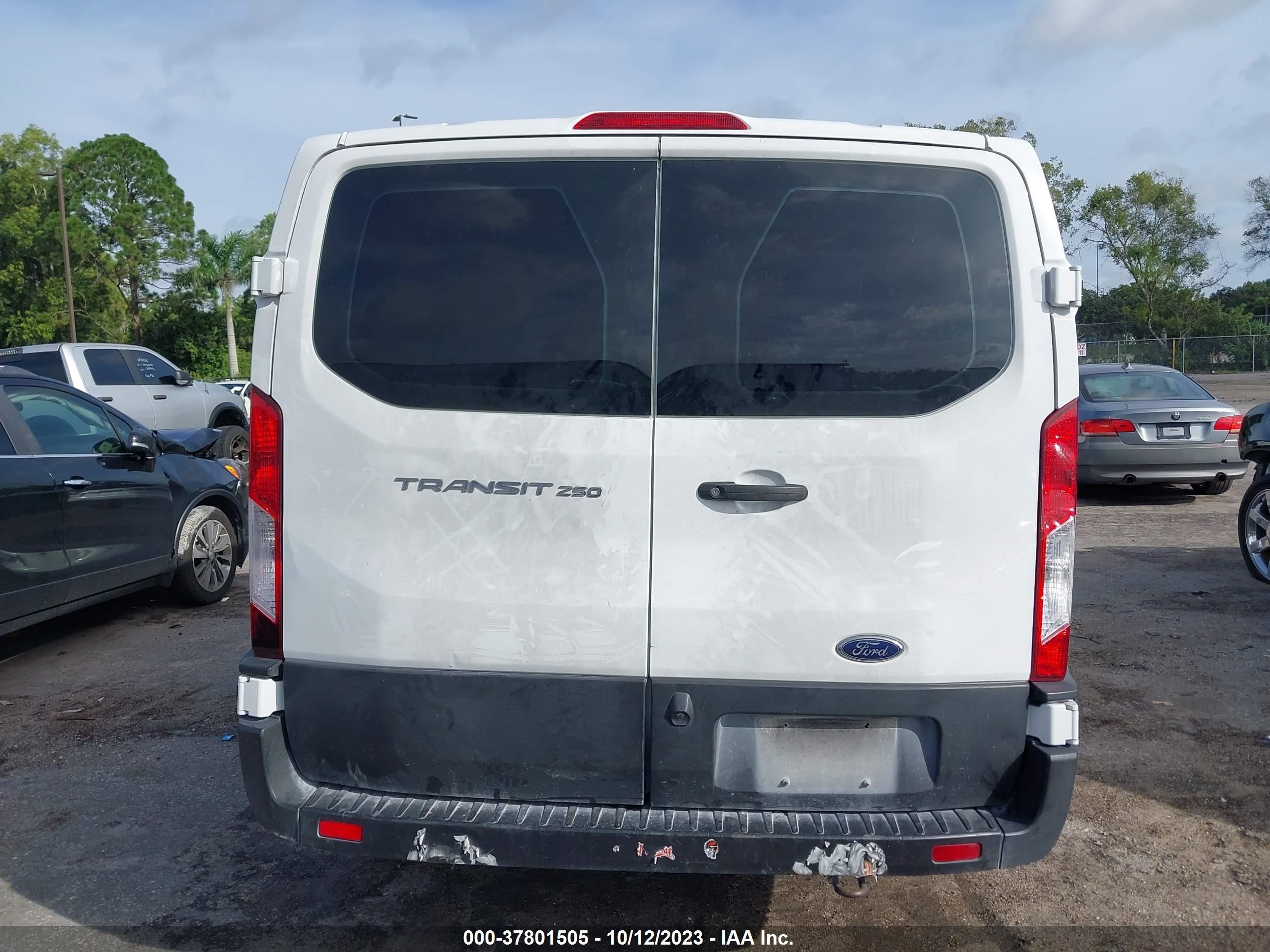 Photo 15 VIN: 1FTYR1ZM0KKB48872 - FORD TRANSIT 