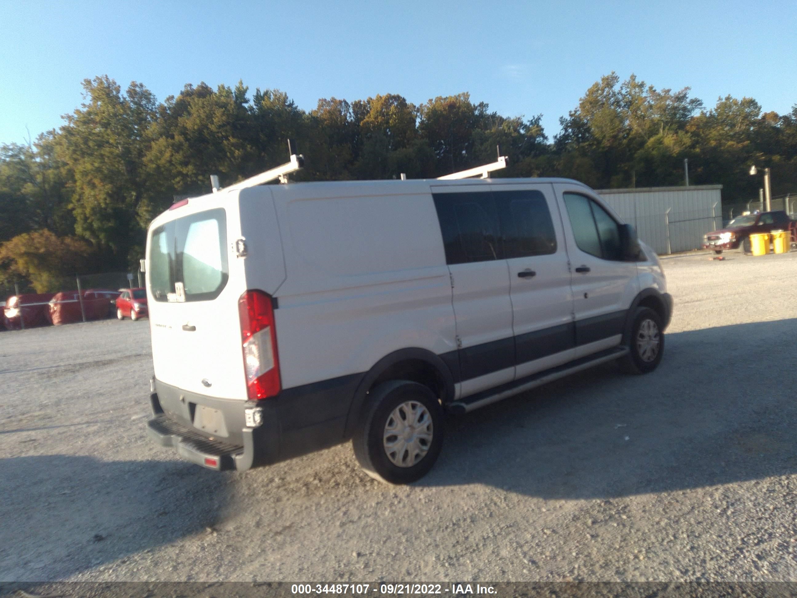 Photo 3 VIN: 1FTYR1ZM4GKA59670 - FORD TRANSIT 