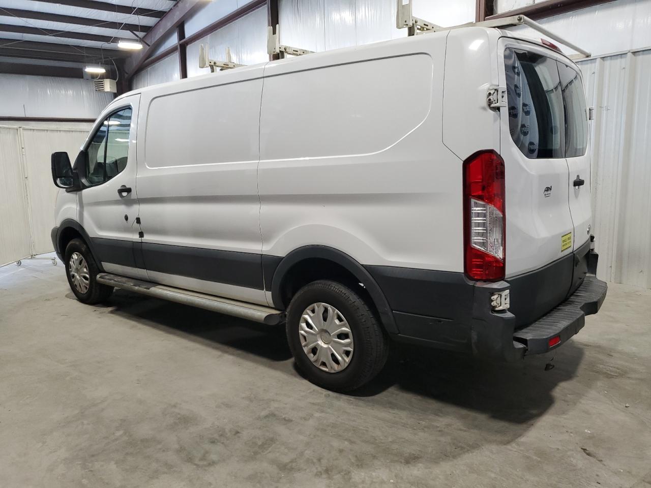 Photo 1 VIN: 1FTYR1ZM5GKB04681 - FORD TRANSIT 