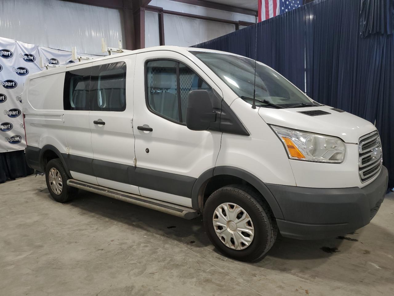 Photo 3 VIN: 1FTYR1ZM5GKB04681 - FORD TRANSIT 