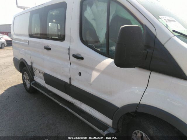 Photo 5 VIN: 1FTYR1ZM6HKA99752 - FORD TRANSIT VAN 