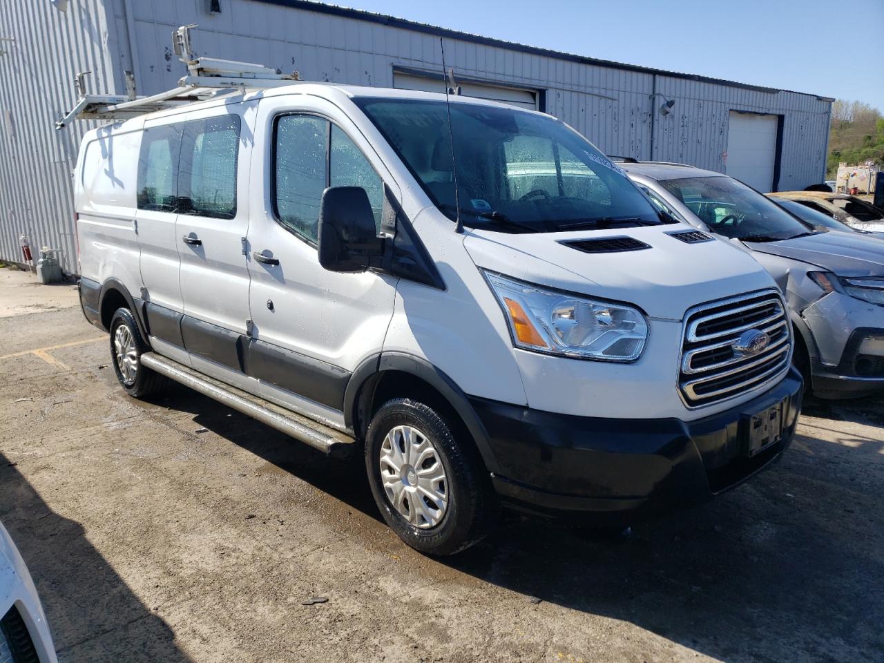 Photo 3 VIN: 1FTYR1ZM7GKB37407 - FORD TRANSIT 