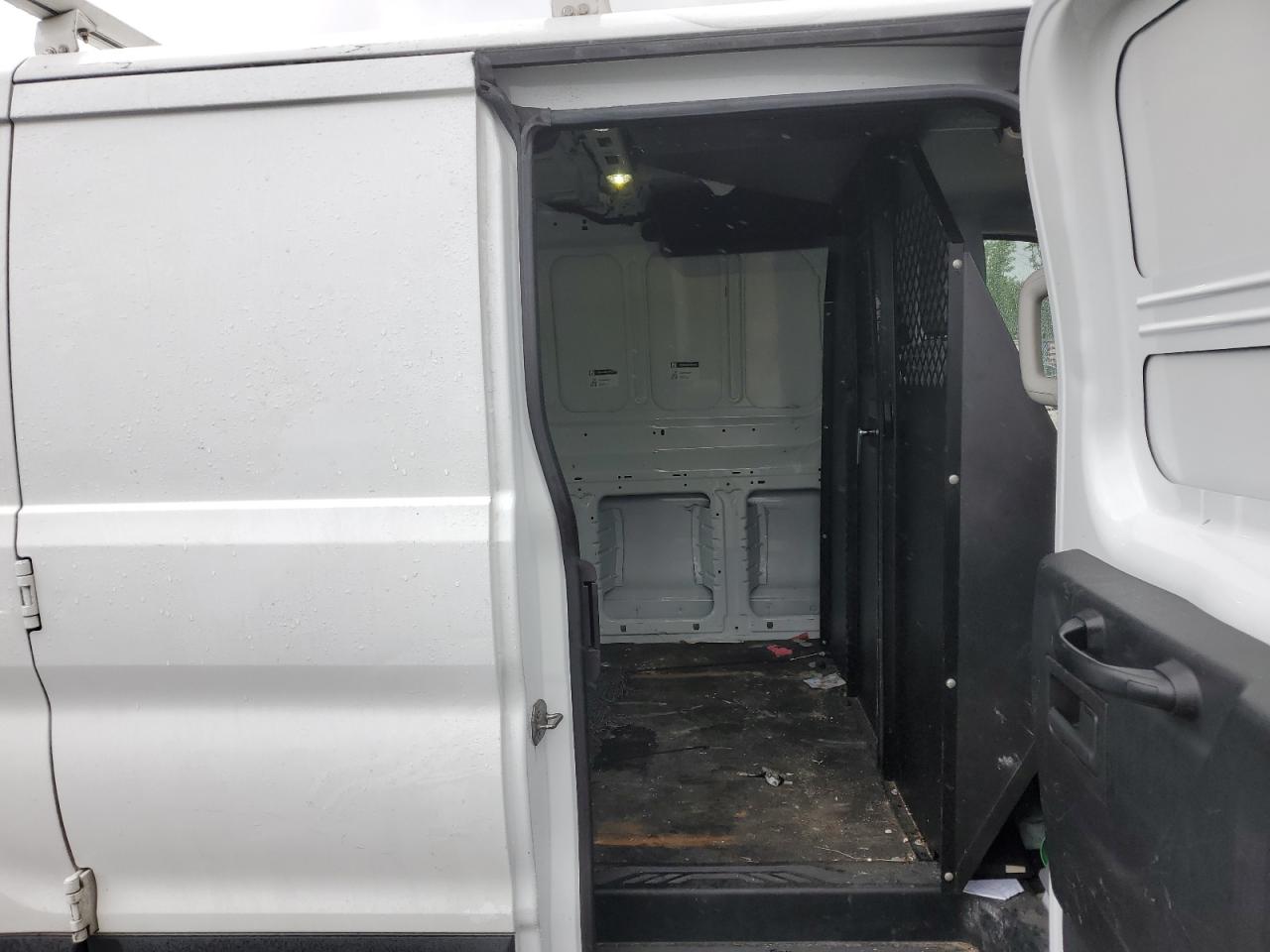 Photo 10 VIN: 1FTYR1ZM7HKB45282 - FORD TRANSIT 