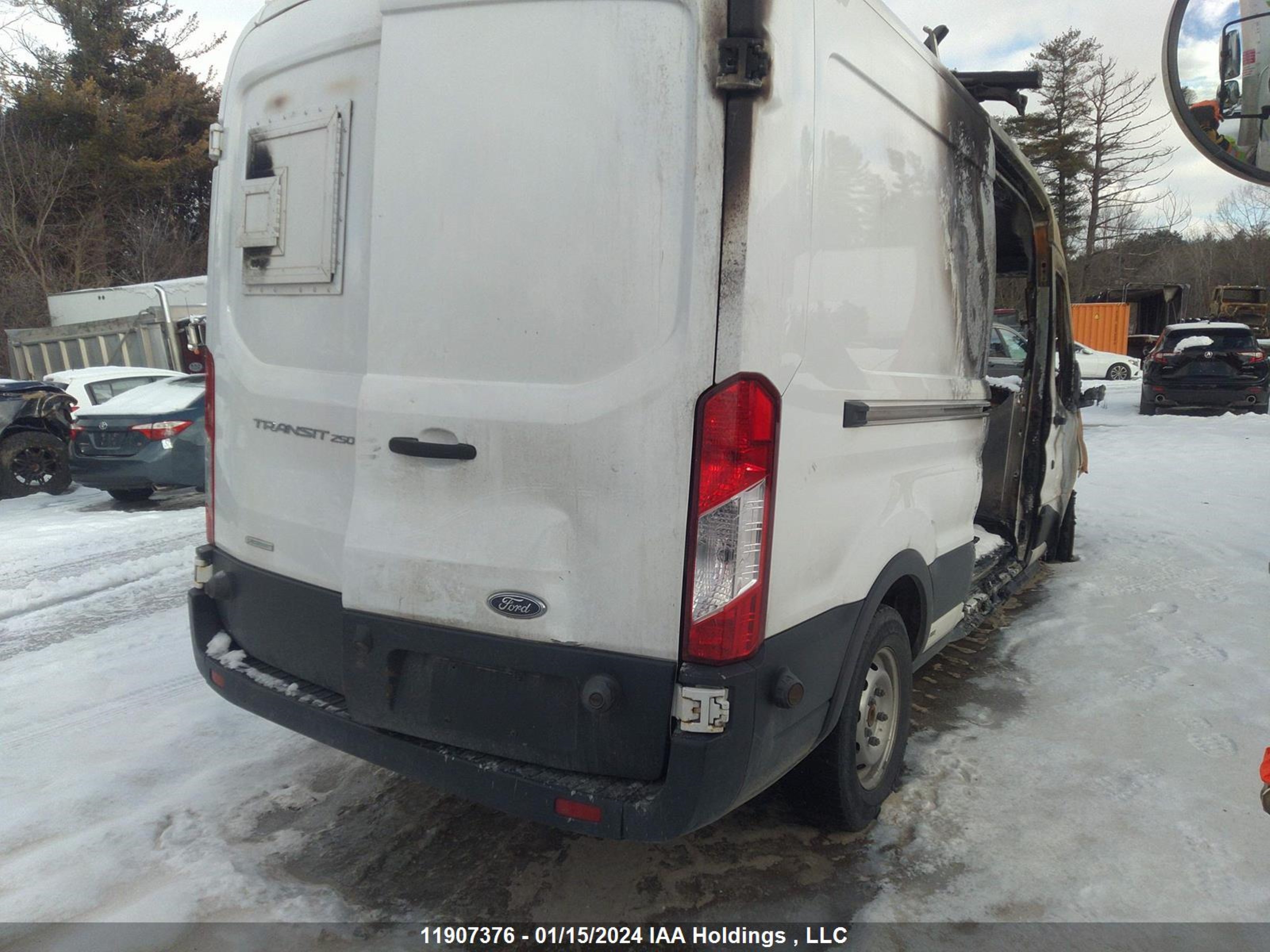 Photo 3 VIN: 1FTYR2CG5HKB30482 - FORD TRANSIT 