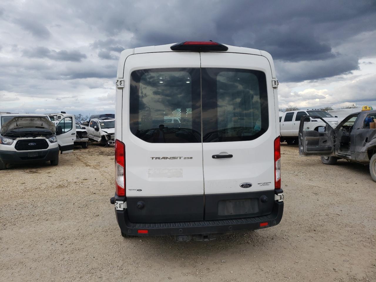 Photo 5 VIN: 1FTYR2CM0JKB39893 - FORD TRANSIT 