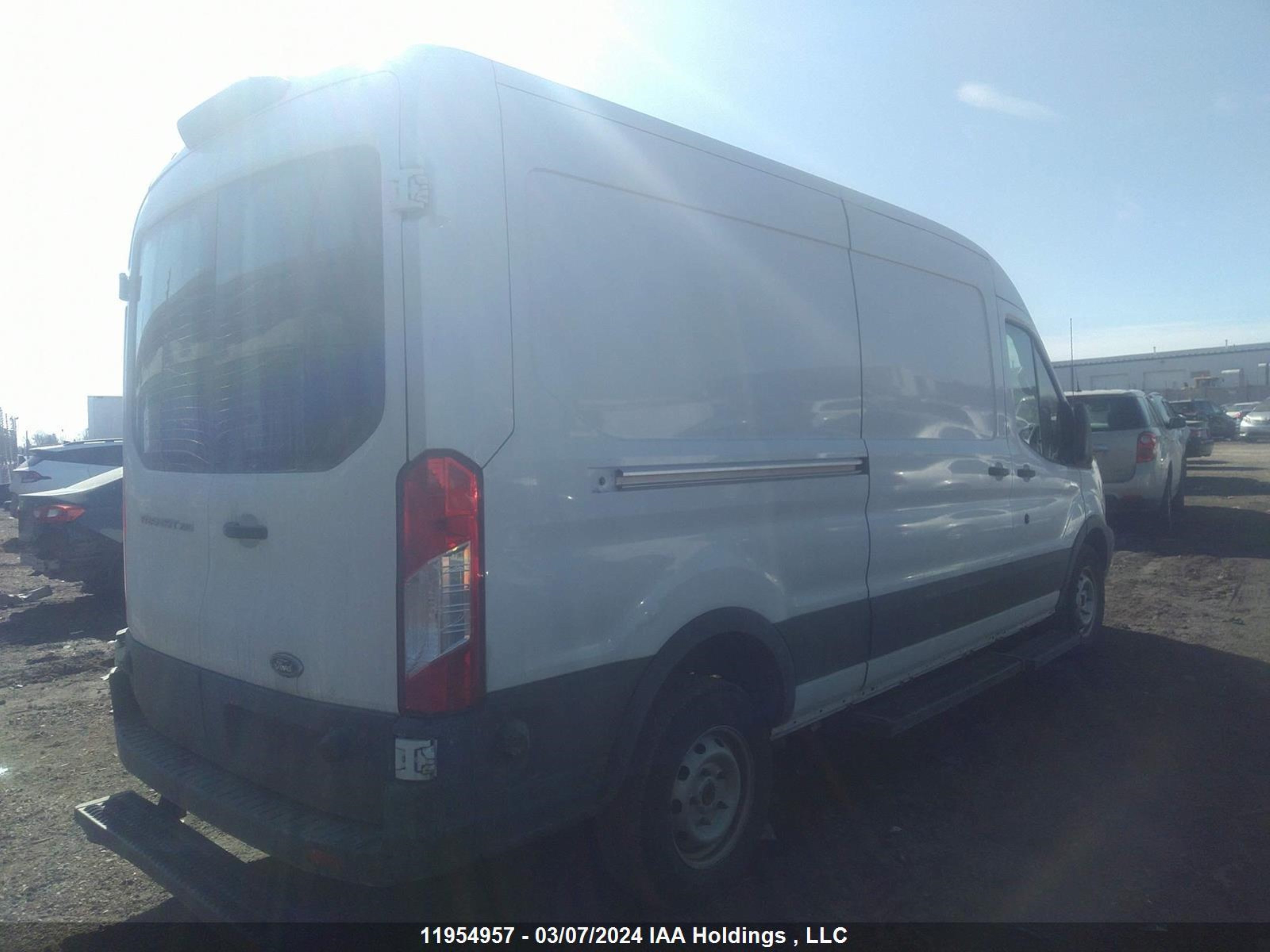 Photo 3 VIN: 1FTYR2CM3KKB03228 - FORD TRANSIT 