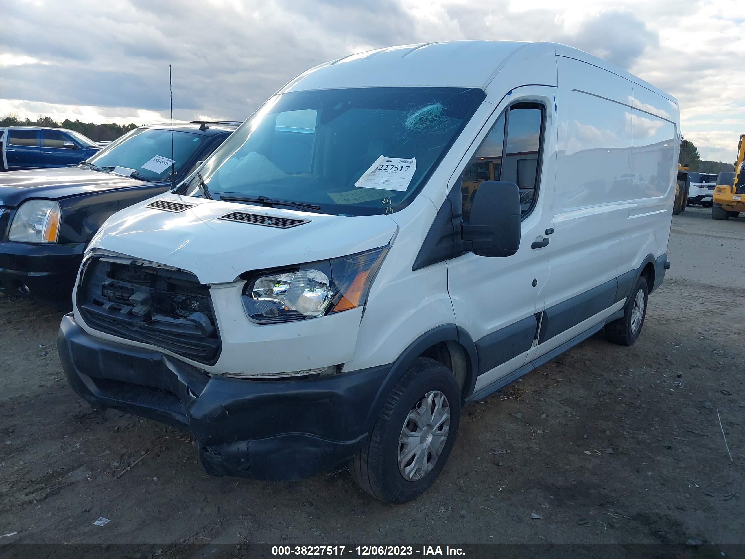 Photo 1 VIN: 1FTYR2CM7JKA00571 - FORD TRANSIT 